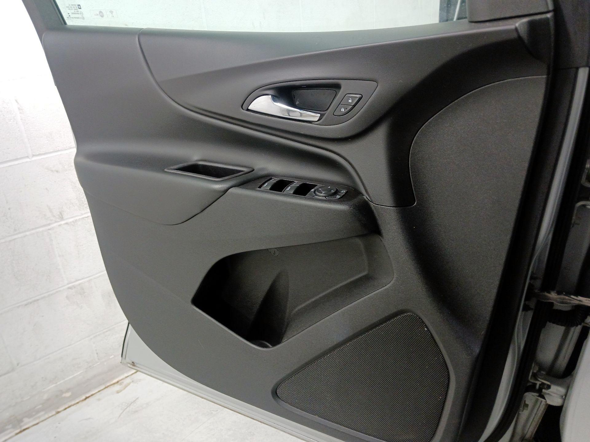 Thumbnail: 2018 Chevrolet Equinox - 12