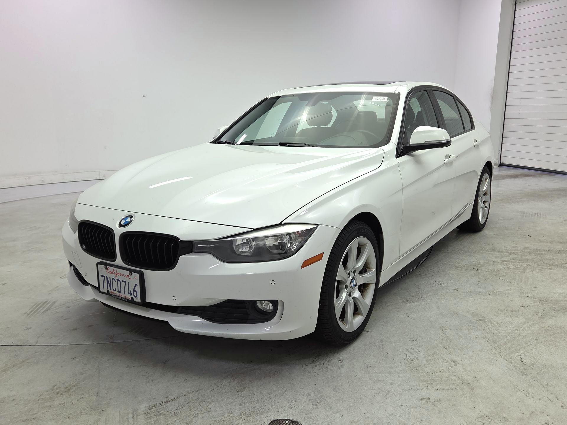 Thumbnail: 2015 BMW 3 Series - 3