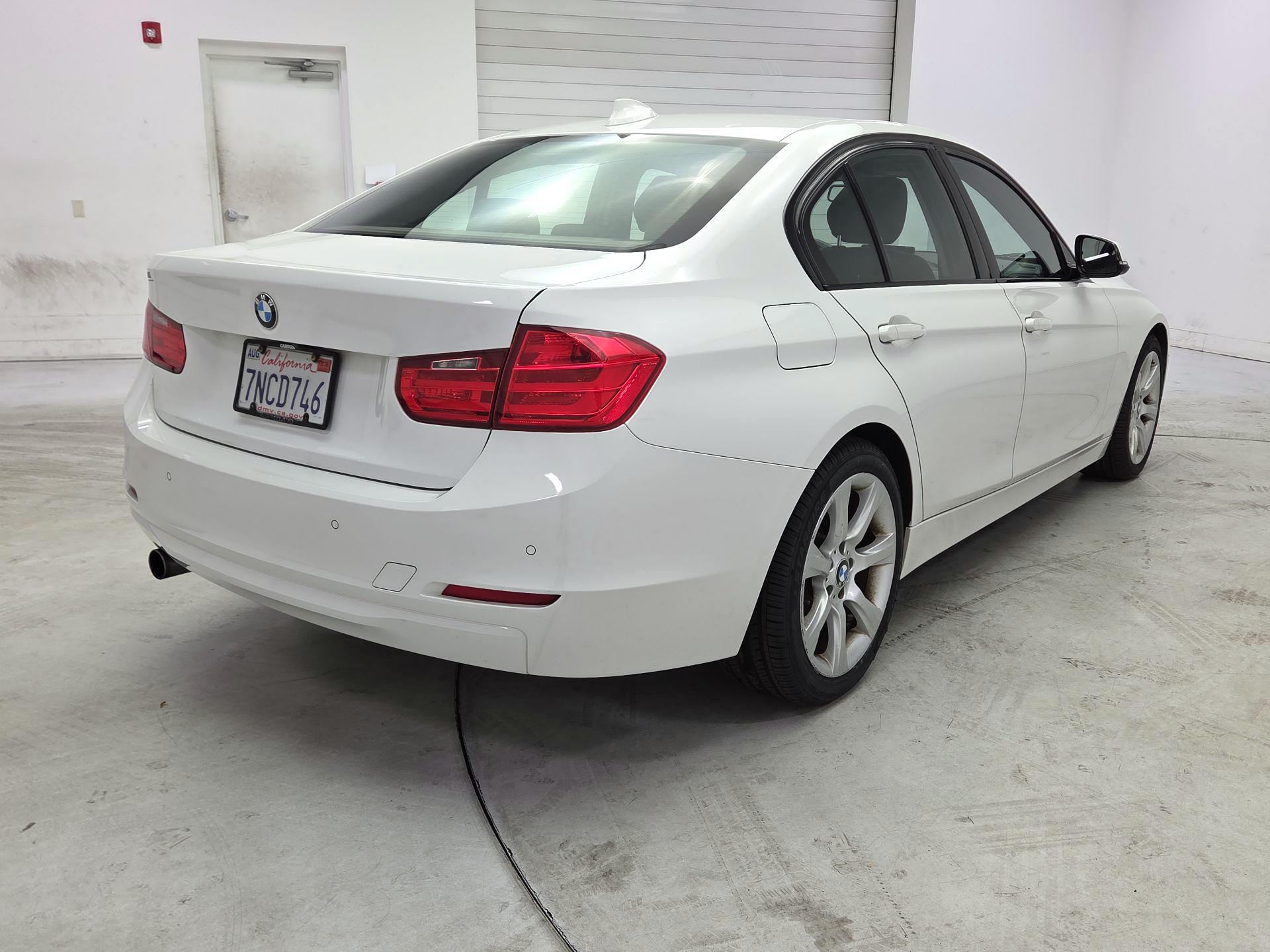 Thumbnail: 2015 BMW 3 Series - 5
