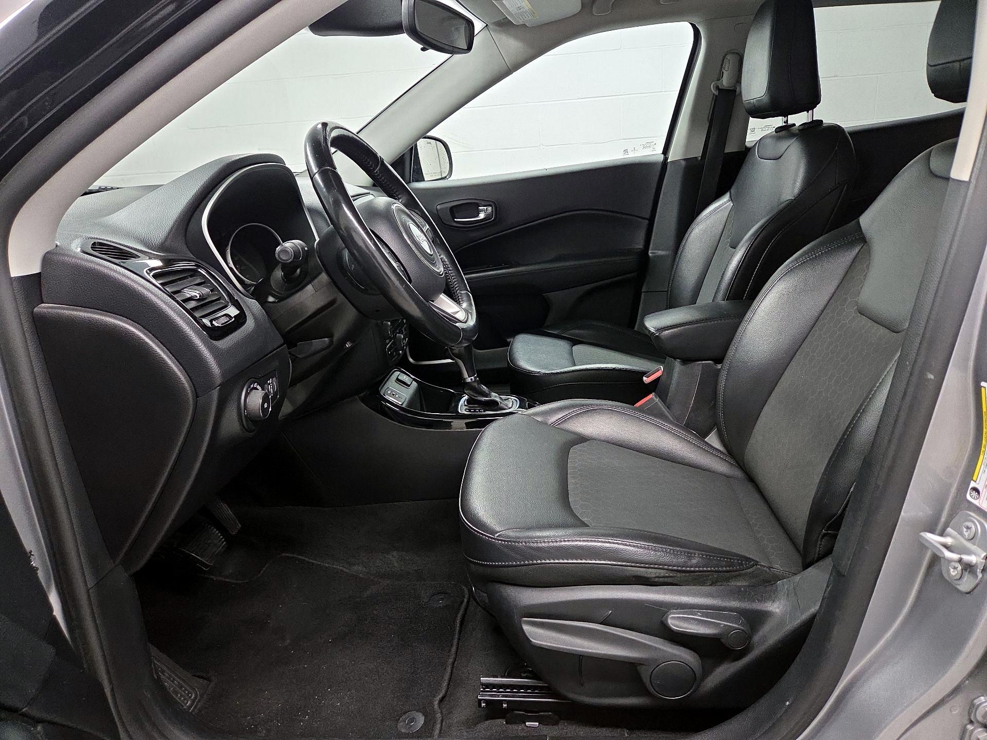 Thumbnail: 2019 Jeep Compass - 9