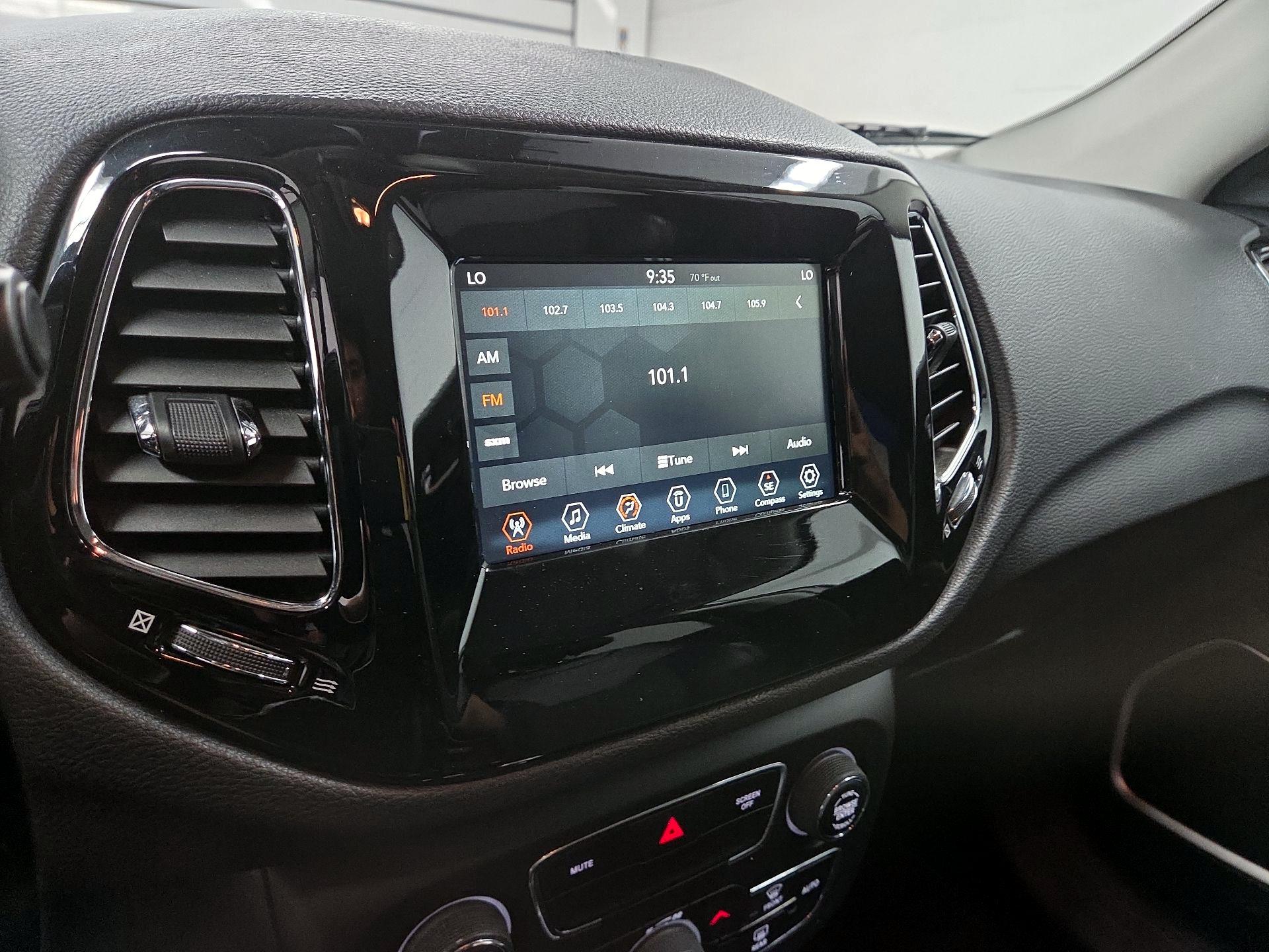 Thumbnail: 2019 Jeep Compass - 11