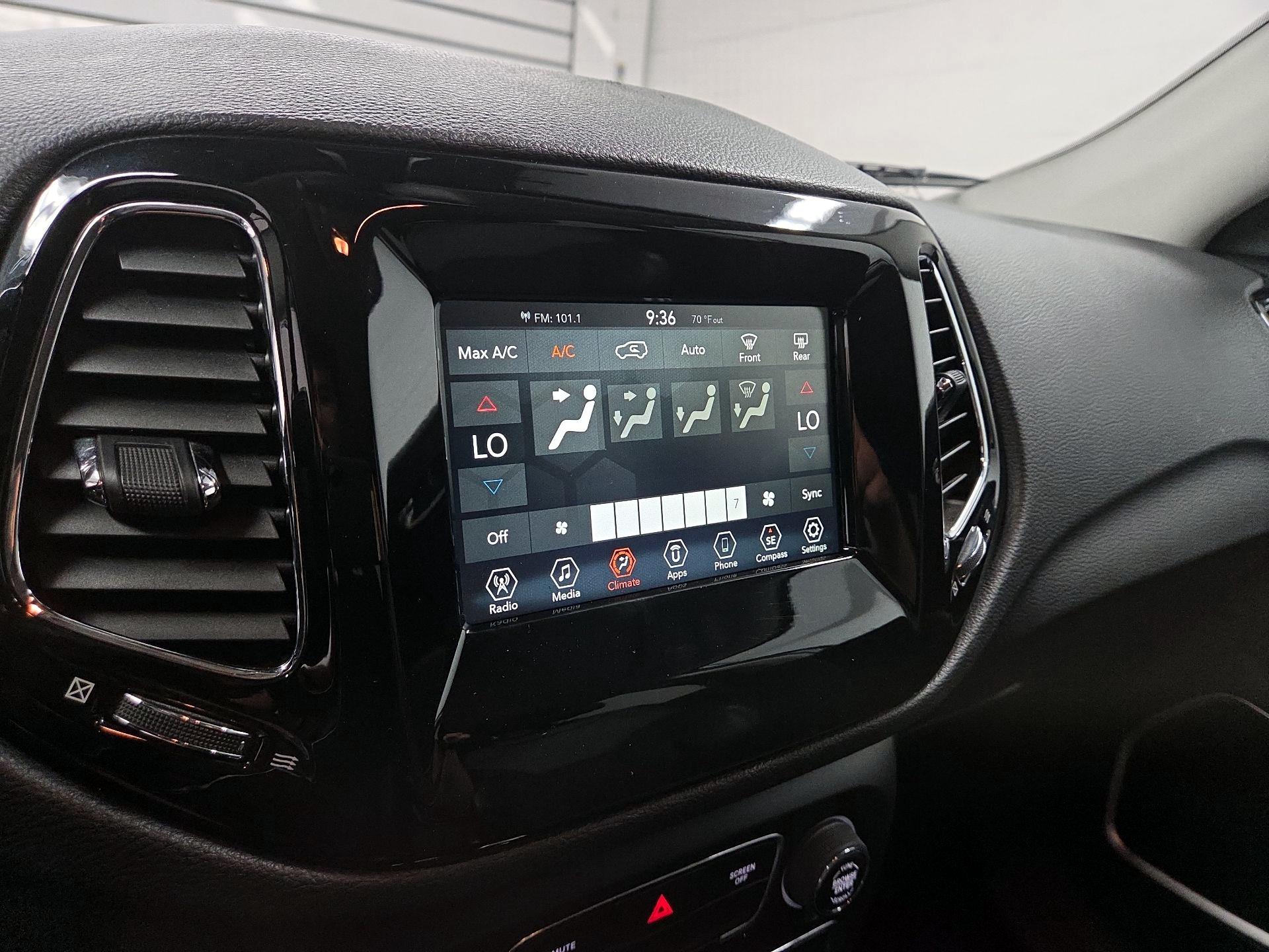 Thumbnail: 2019 Jeep Compass - 12