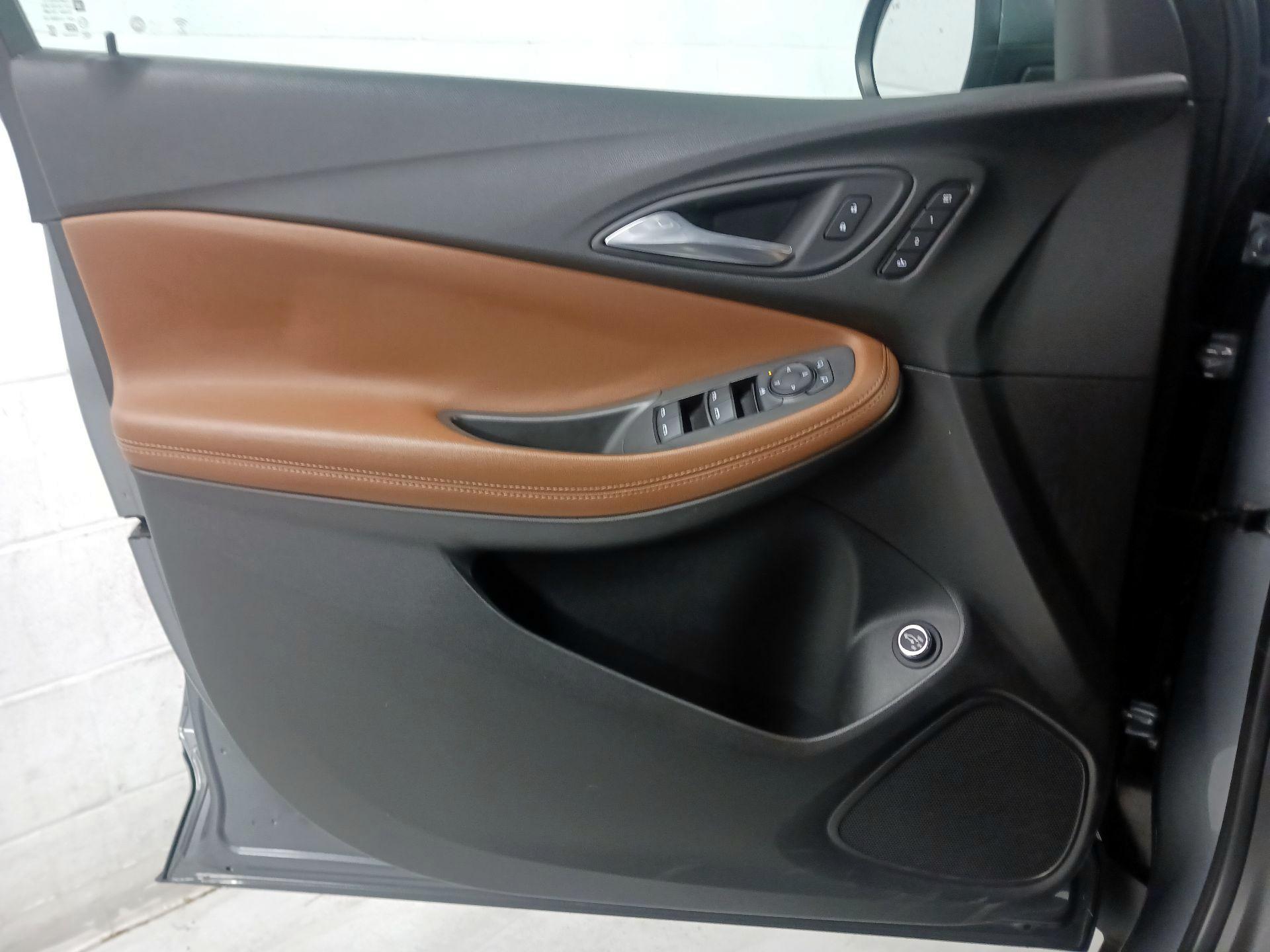 Thumbnail: 2020 Buick Encore GX - 12
