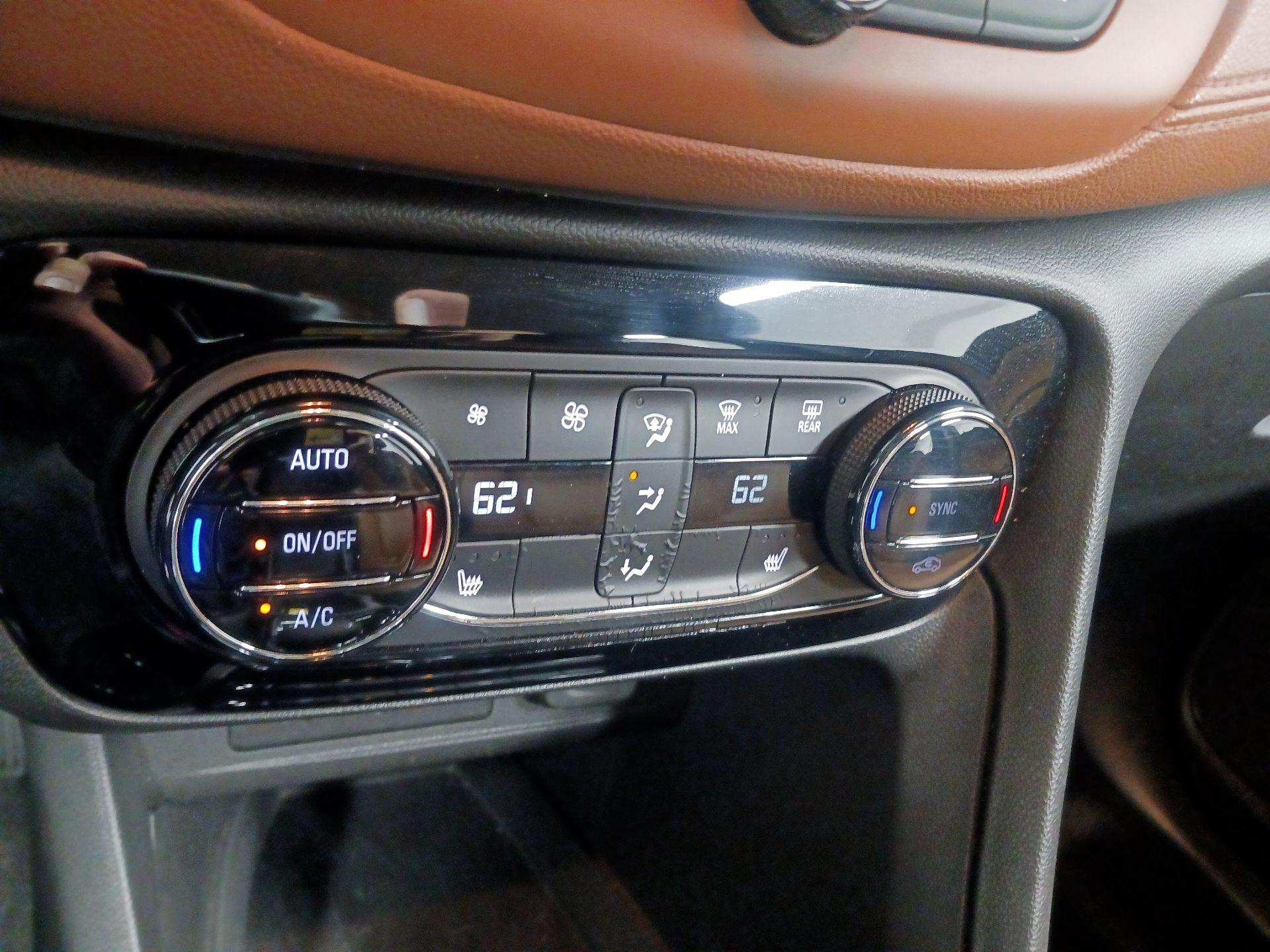 Thumbnail: 2020 Buick Encore GX - 15