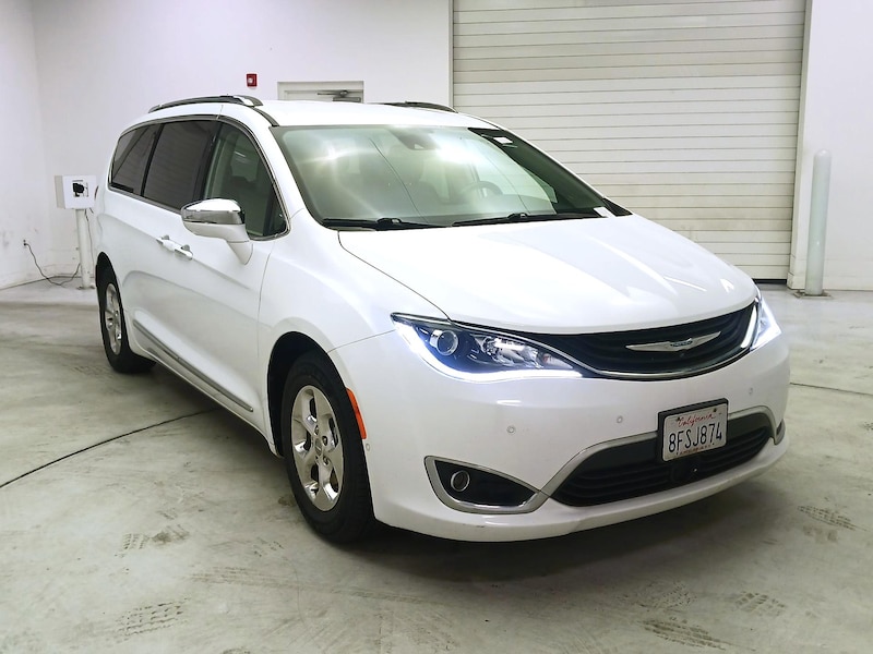 2018 Chrysler Pacifica Hybrid Limited