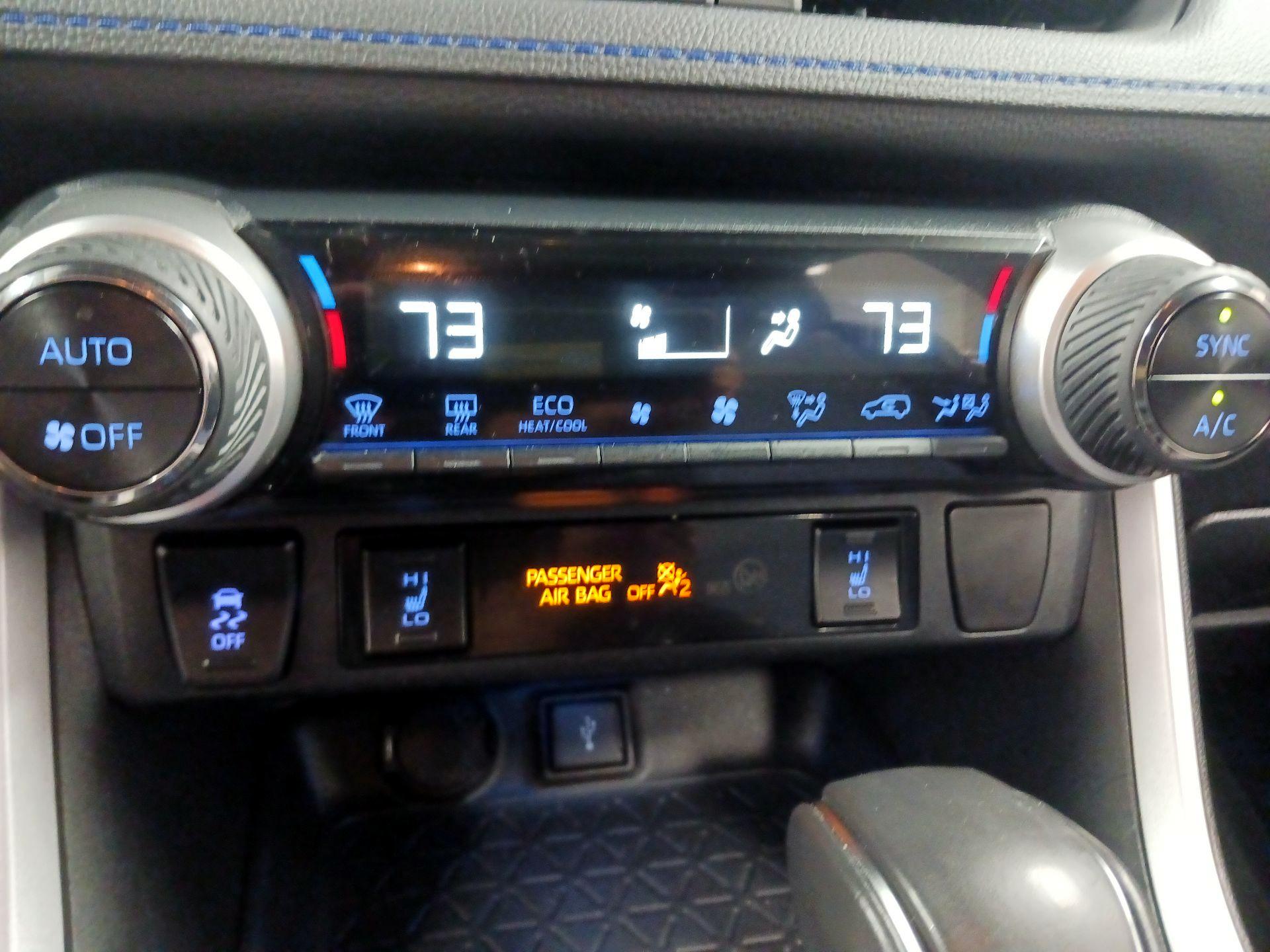 Thumbnail: 2021 Toyota RAV4 - 12