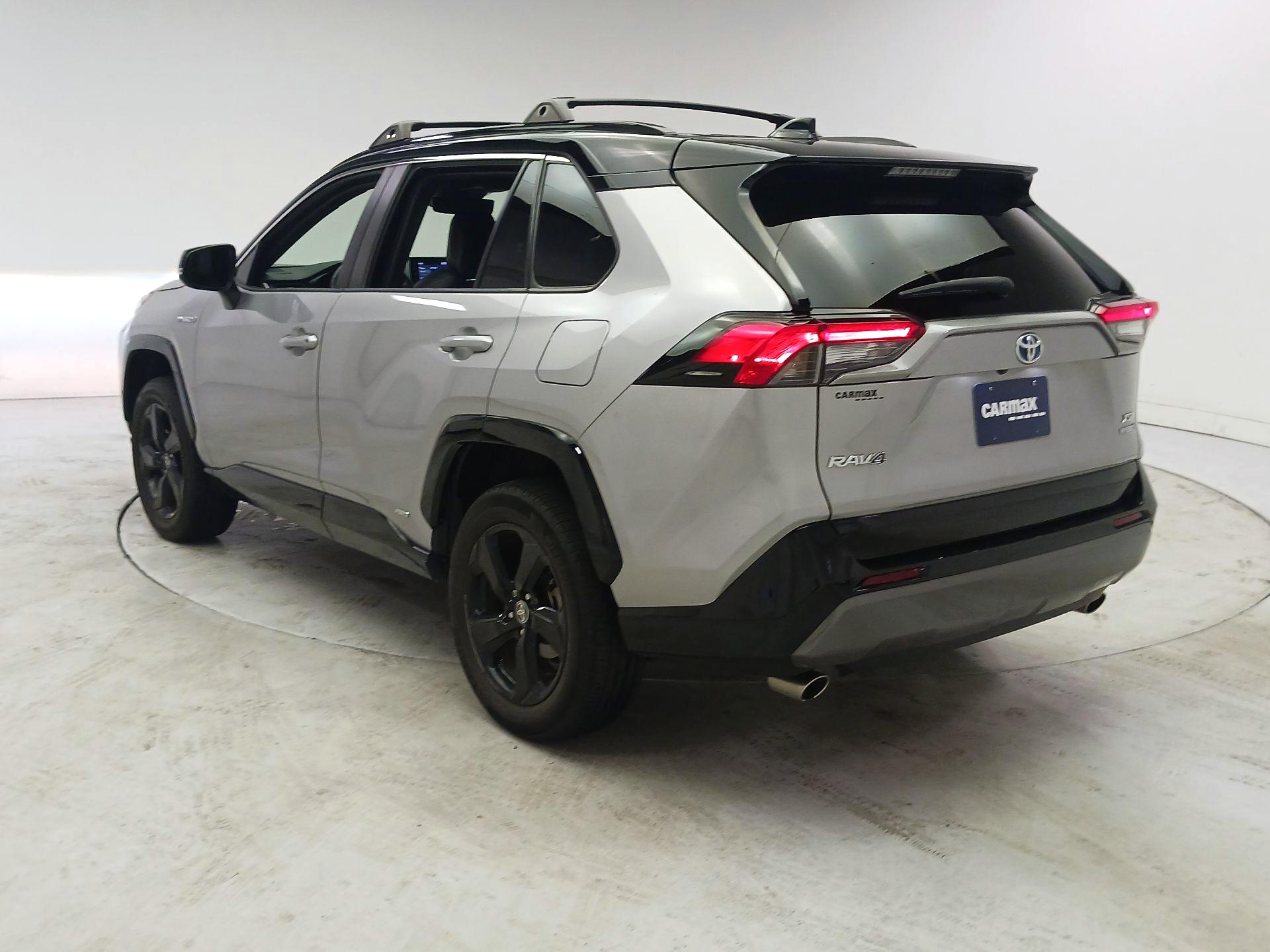 Thumbnail: 2021 Toyota RAV4 - 7