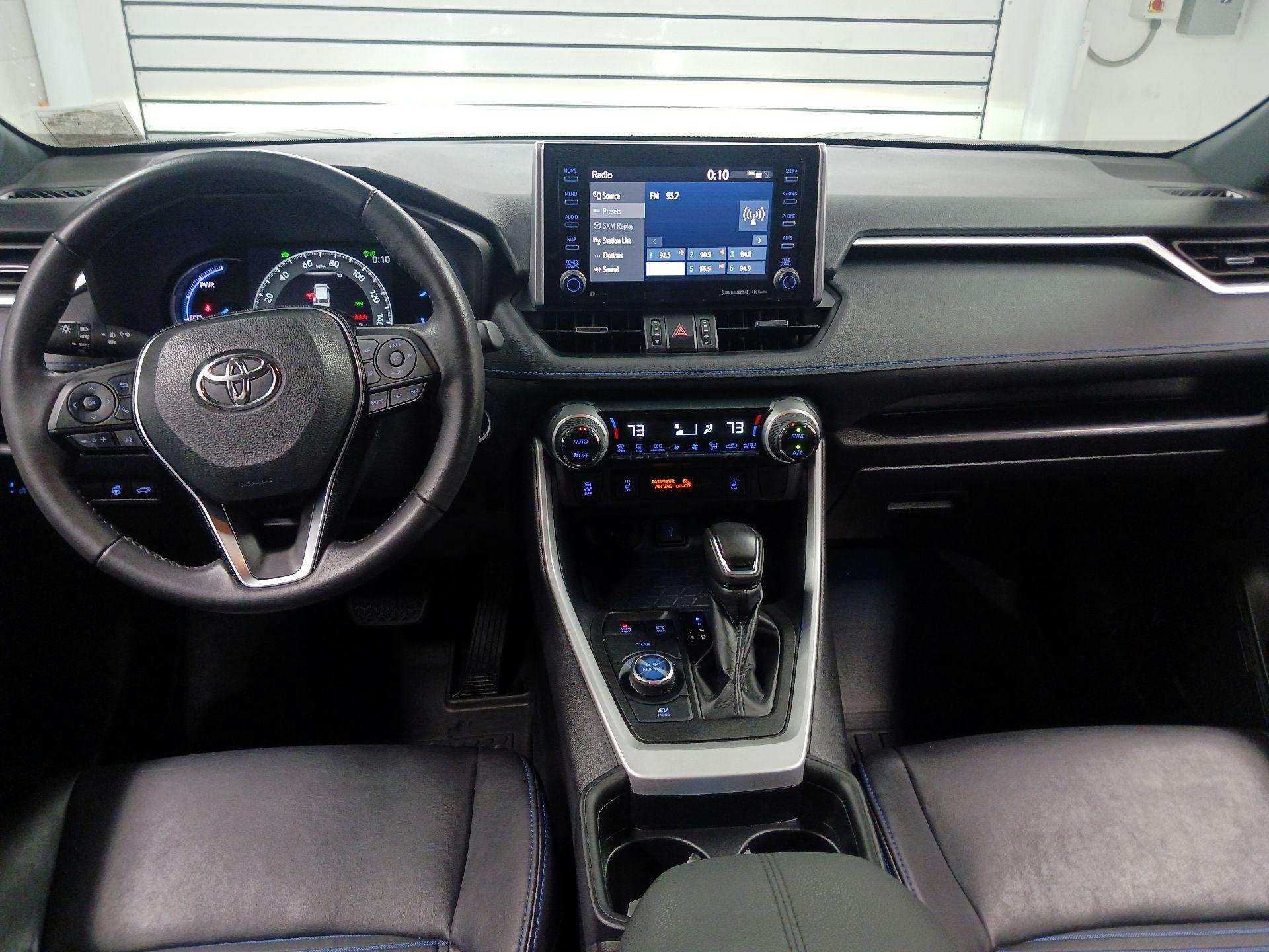 Thumbnail: 2021 Toyota RAV4 - 8