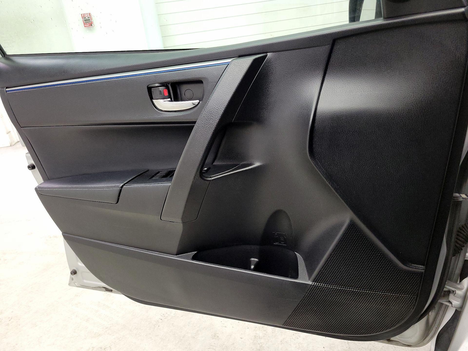 Thumbnail: 2016 Toyota Corolla - 10