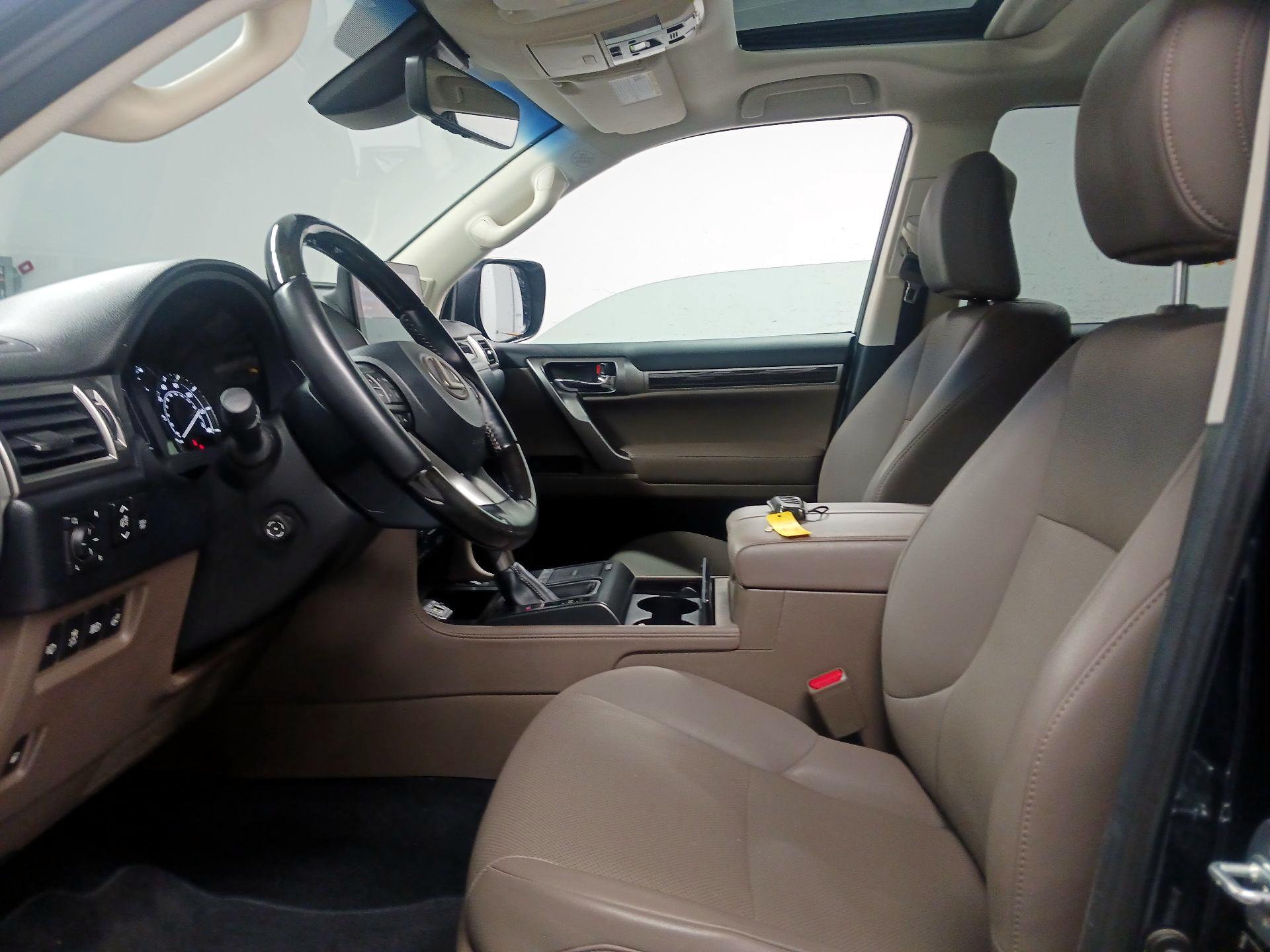 Thumbnail: 2023 Lexus GX - 11