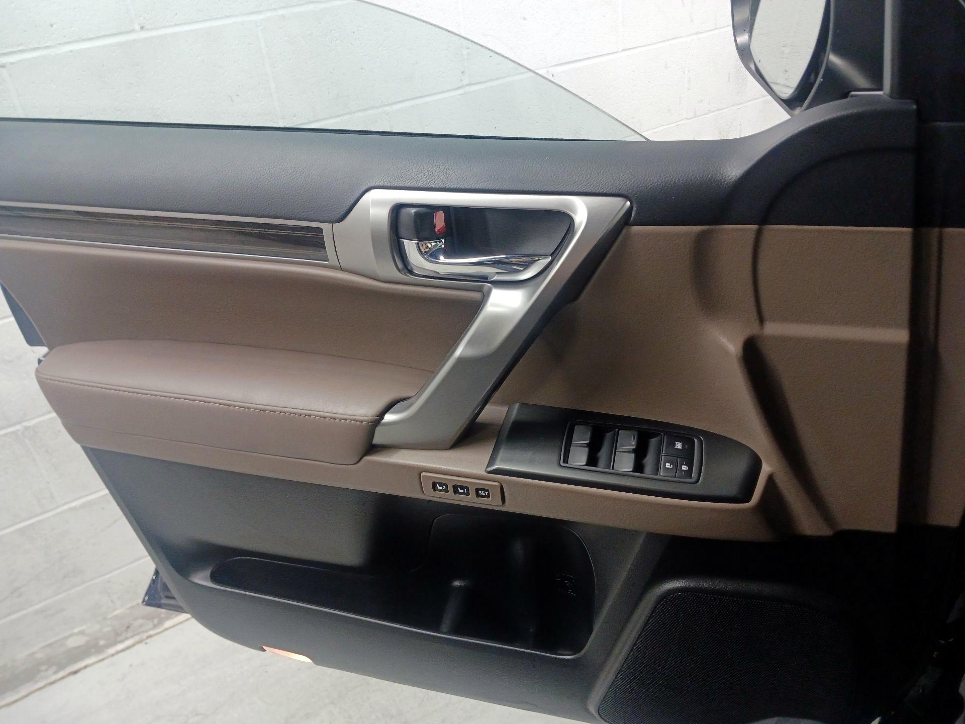 Thumbnail: 2023 Lexus GX - 12