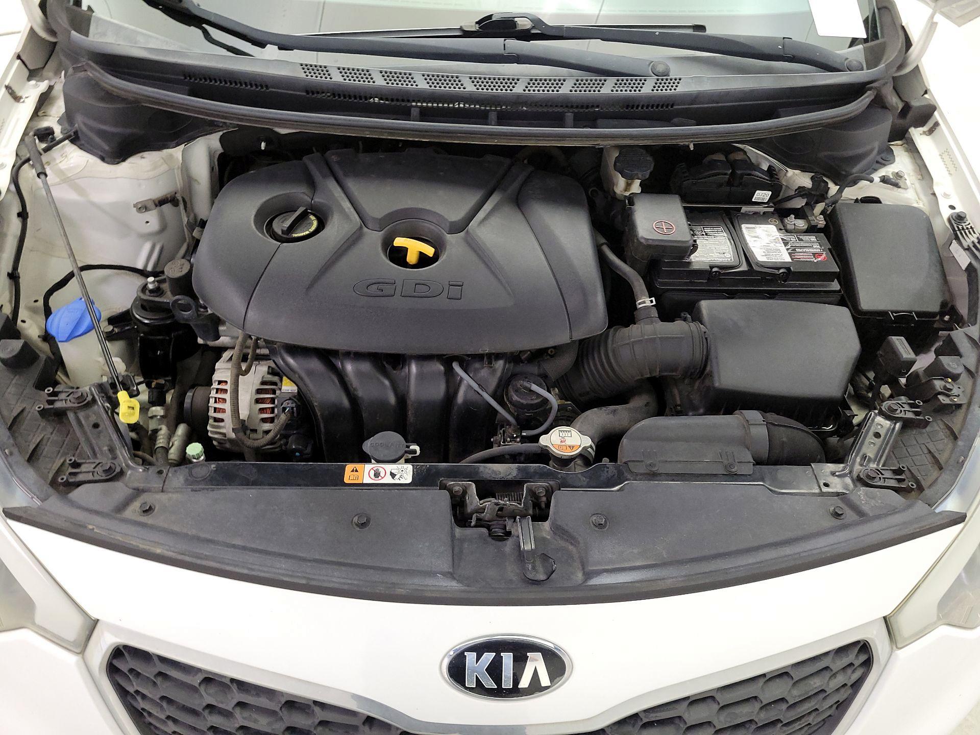 Thumbnail: 2016 Kia Forte - 18