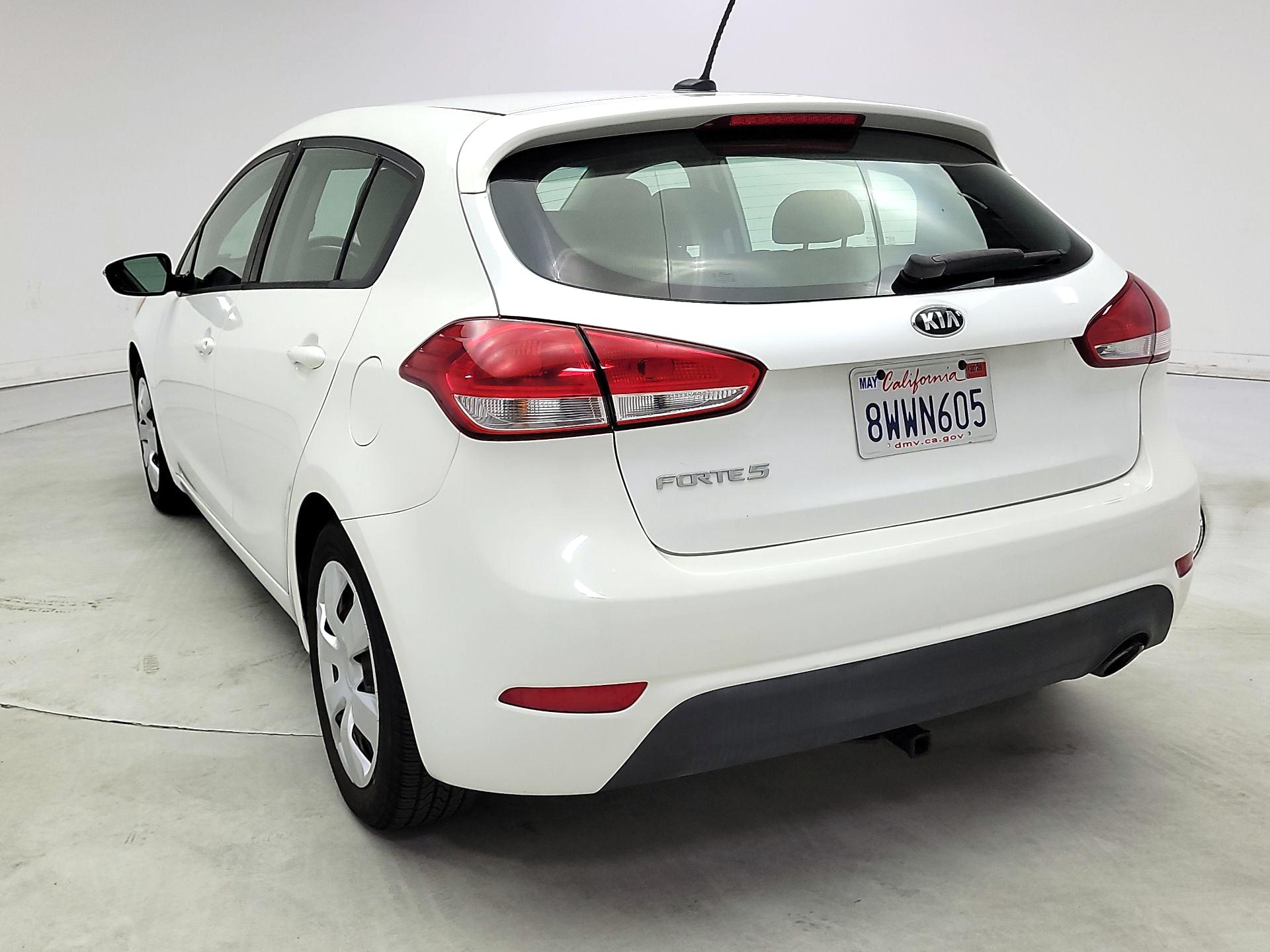 Thumbnail: 2016 Kia Forte - 7
