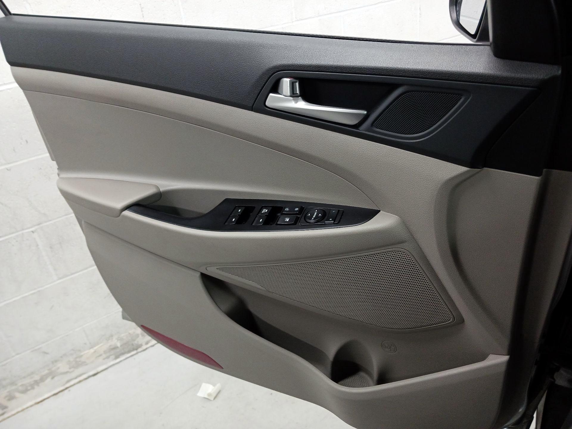 Thumbnail: 2020 Hyundai Tucson - 10