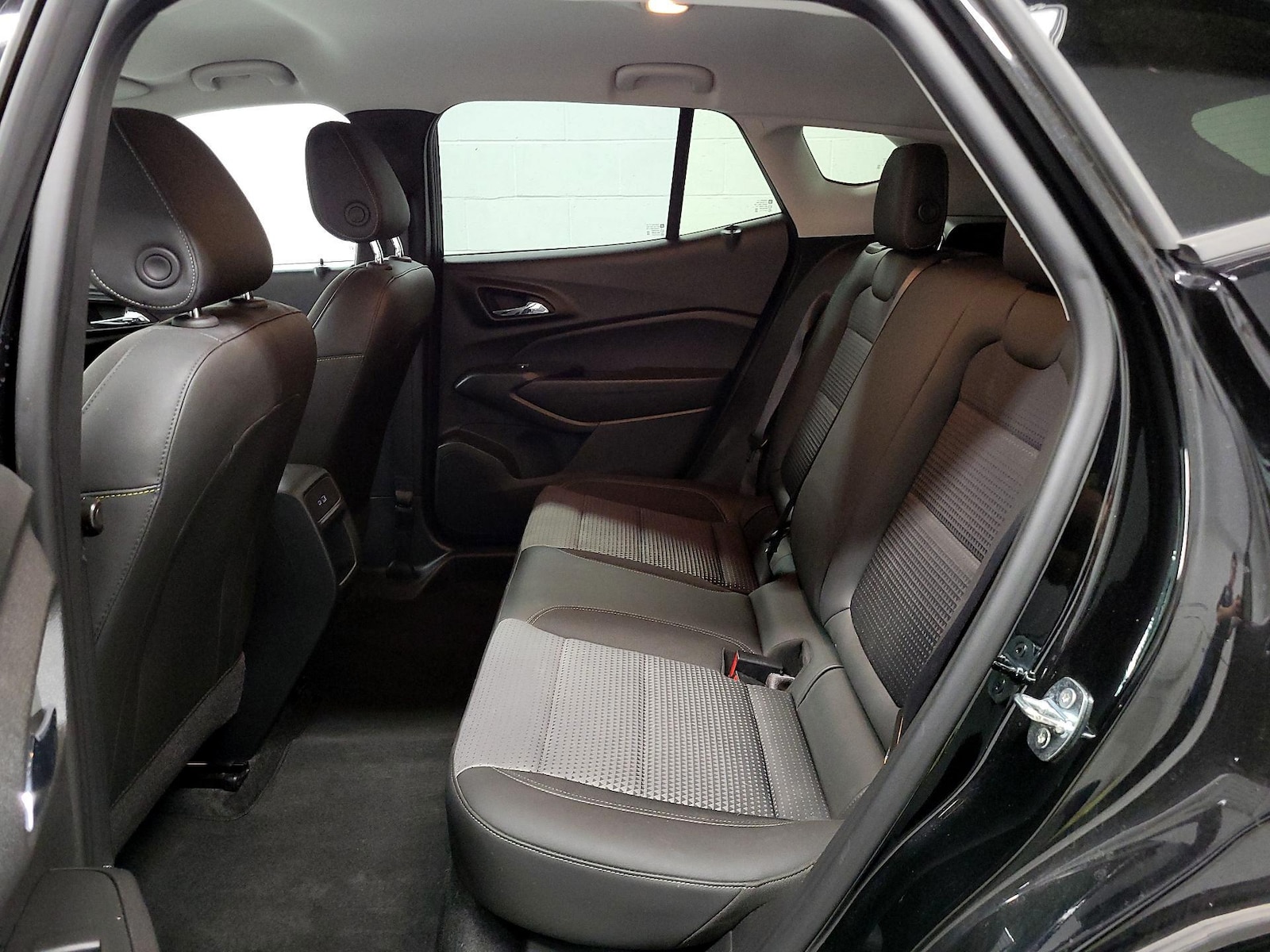 2024 Chevrolet Trax LT - Photo 17