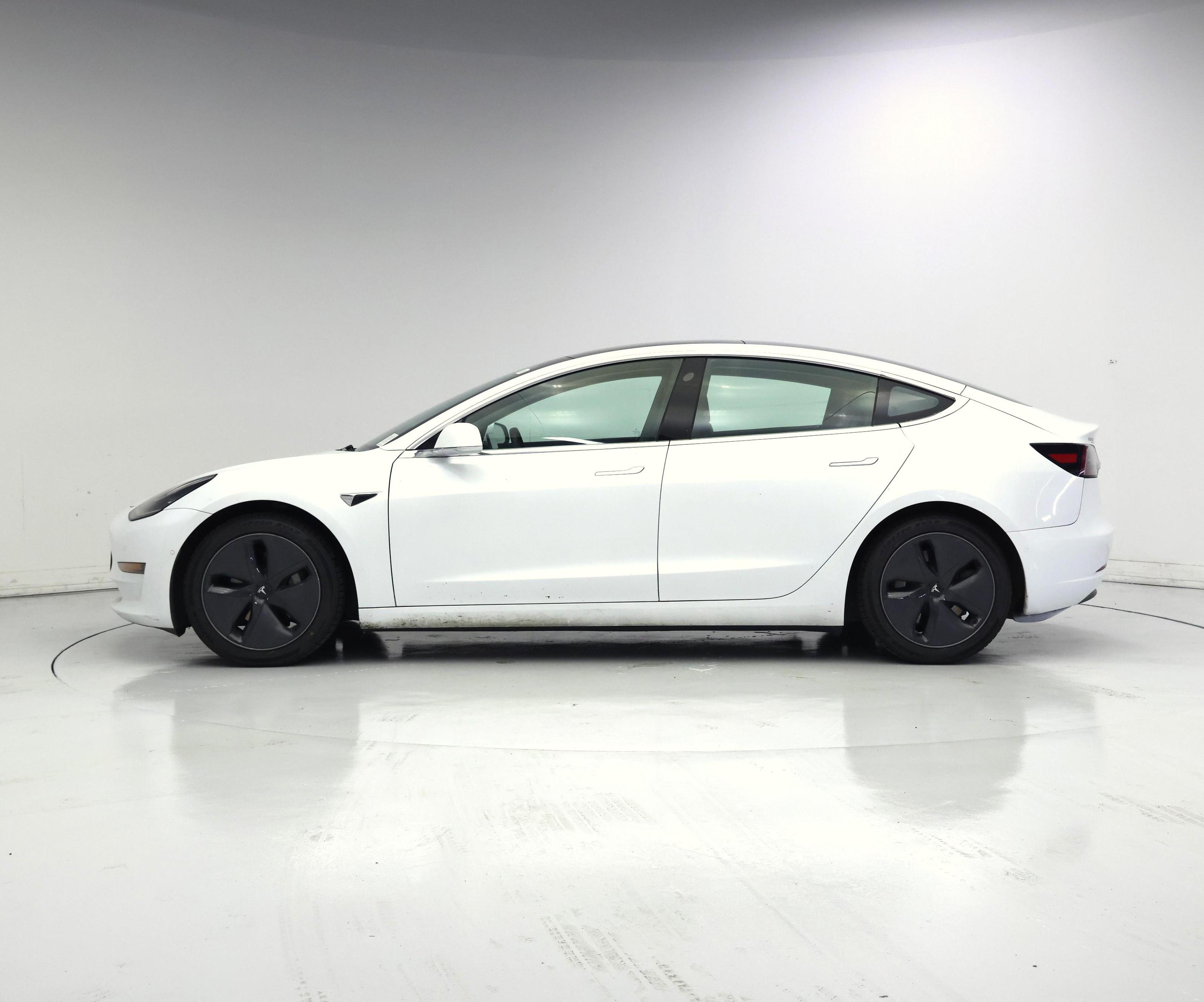 Thumbnail: 2020 Tesla Model 3 - 3