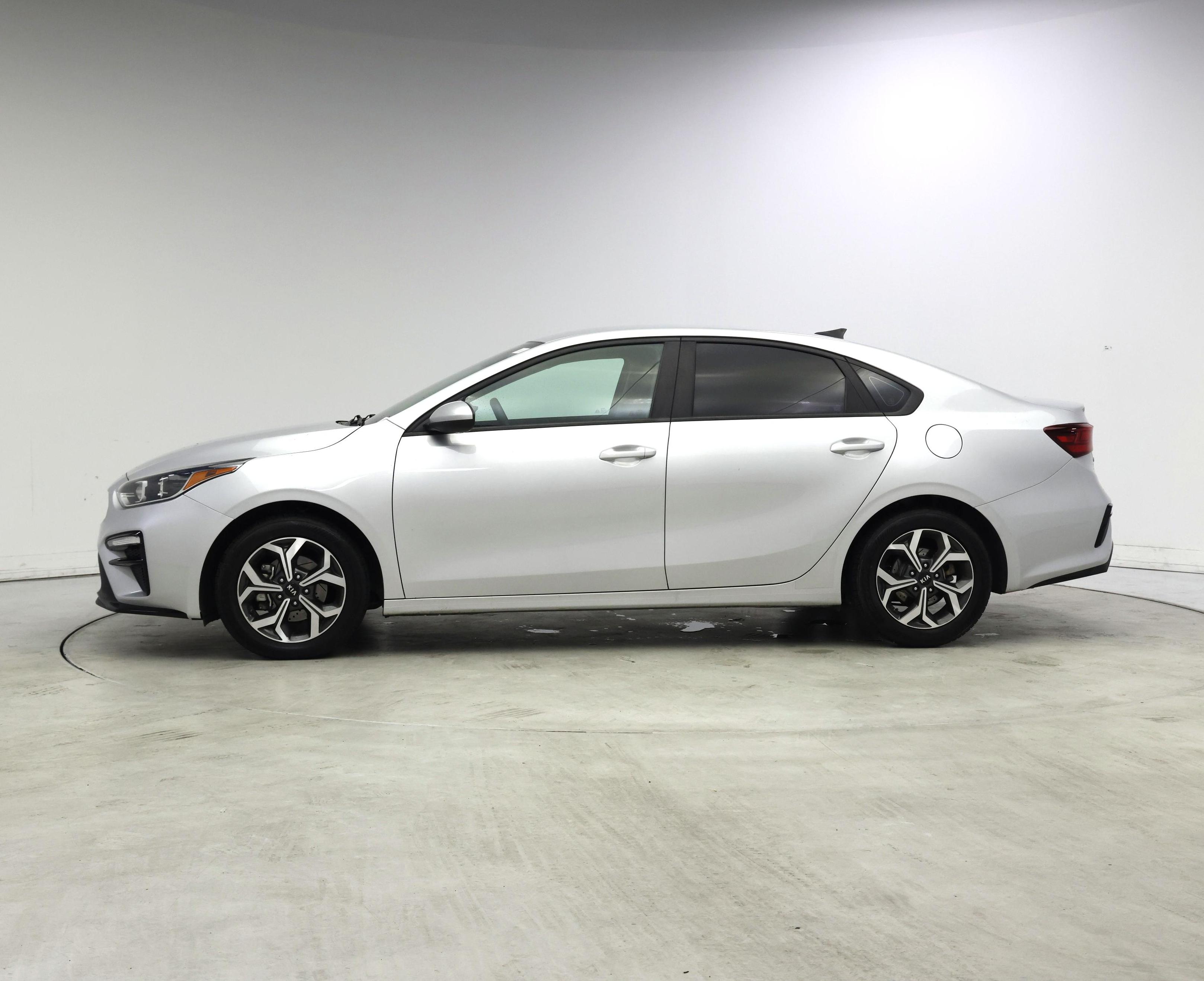 Thumbnail: 2021 Kia Forte - 3