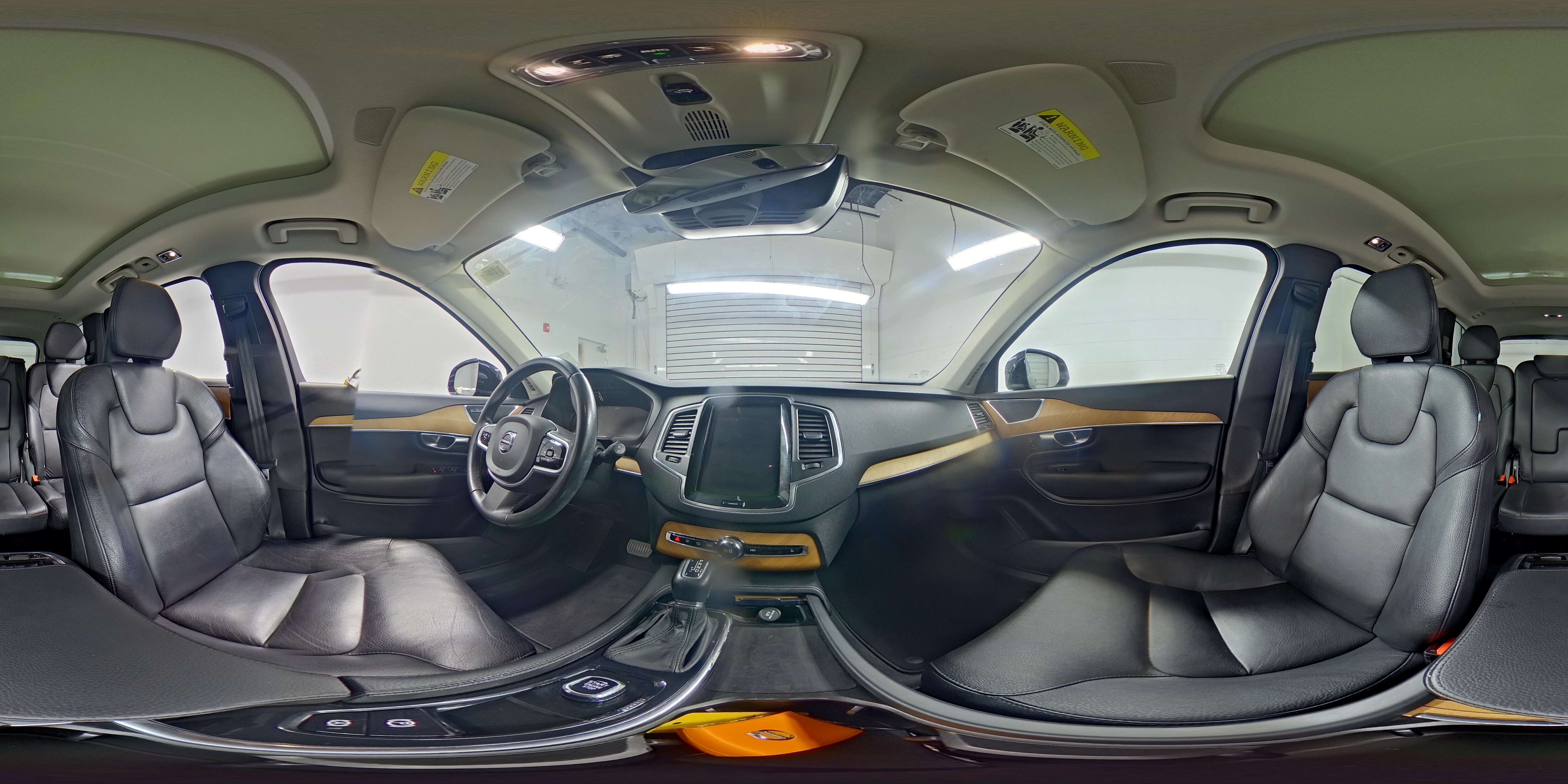 2022 Volvo XC90 Momentum - Photo 28