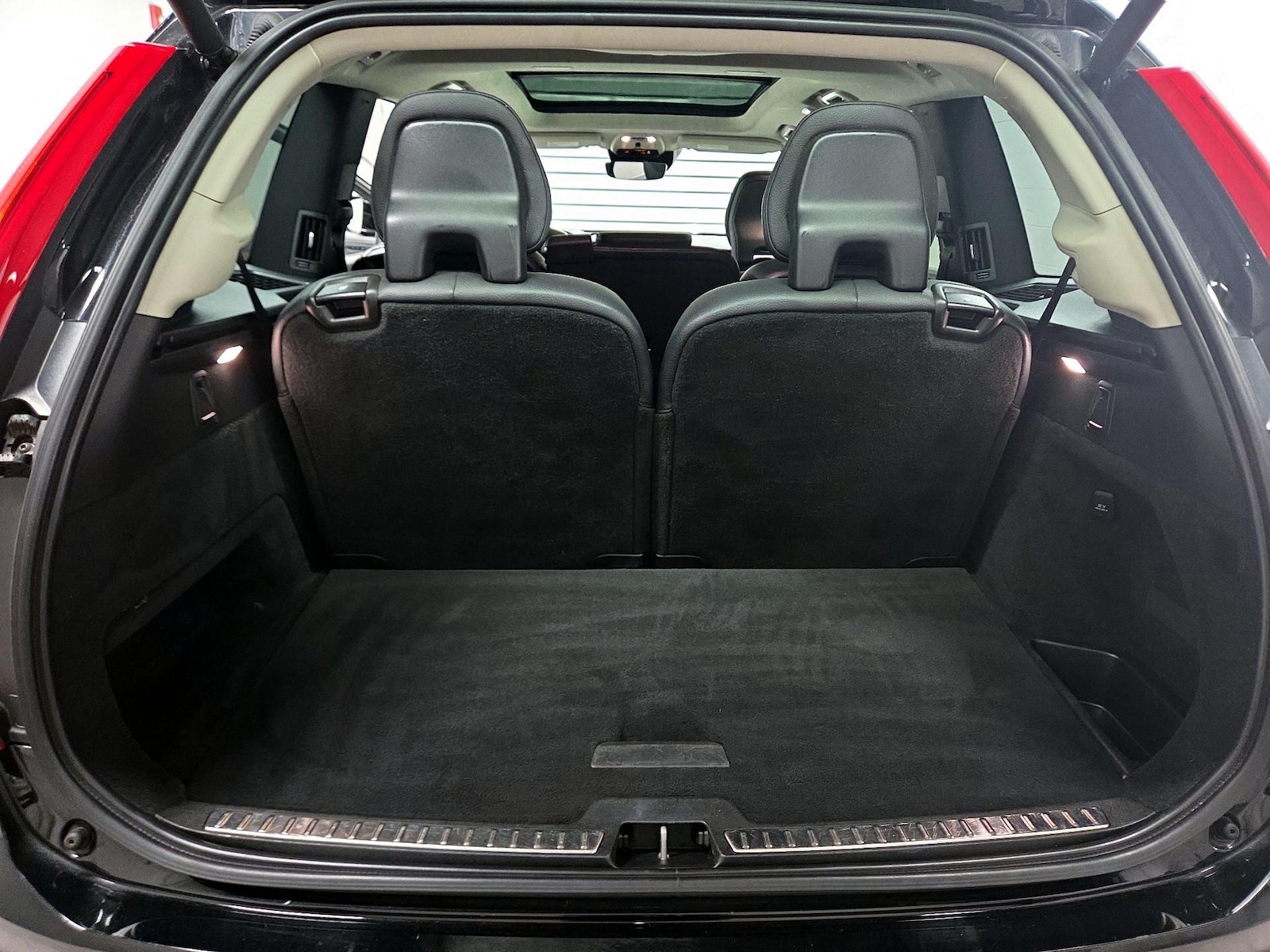 2022 Volvo XC90 Momentum - Photo 24