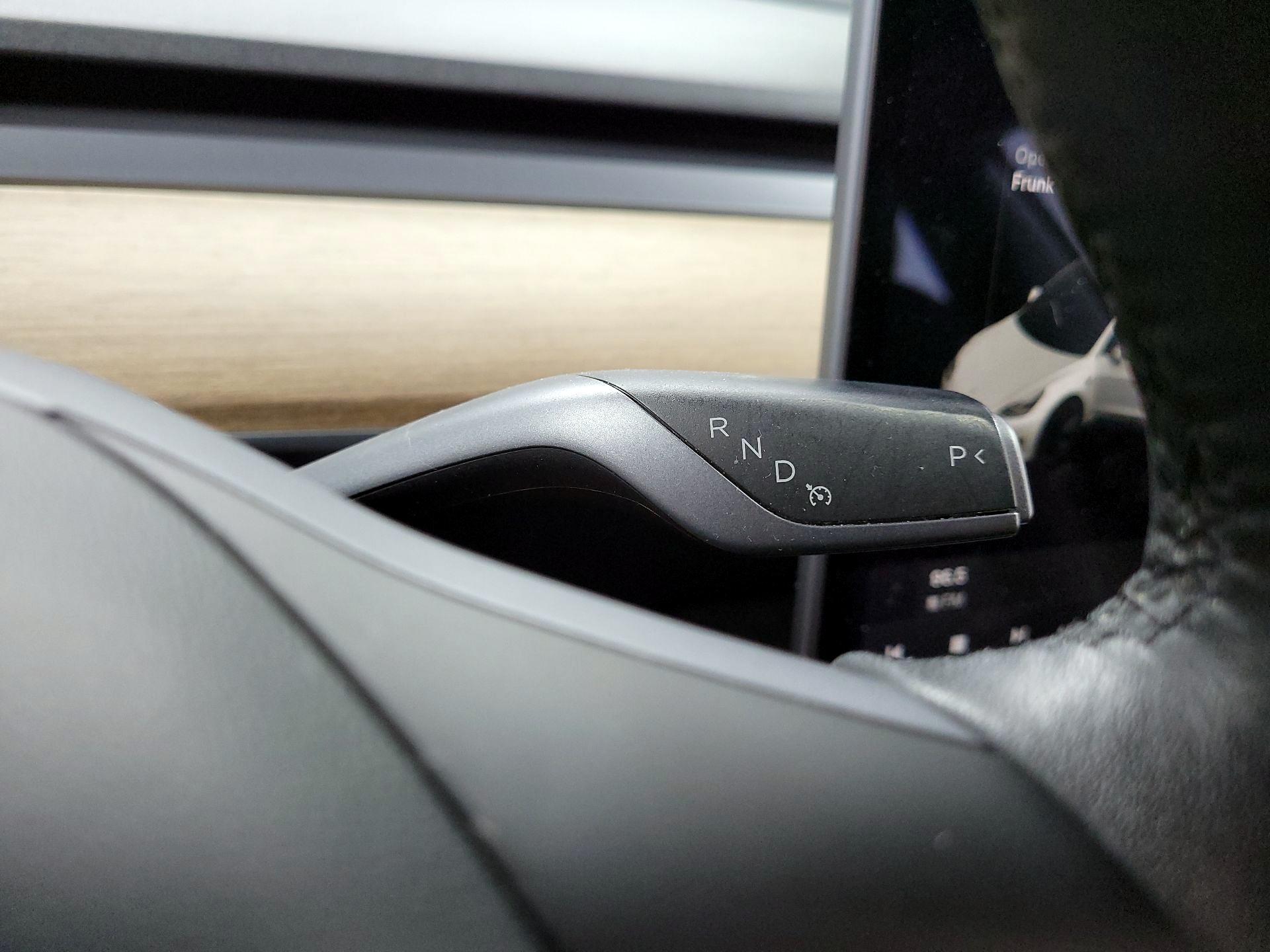 Thumbnail: 2022 Tesla Model 3 - 15