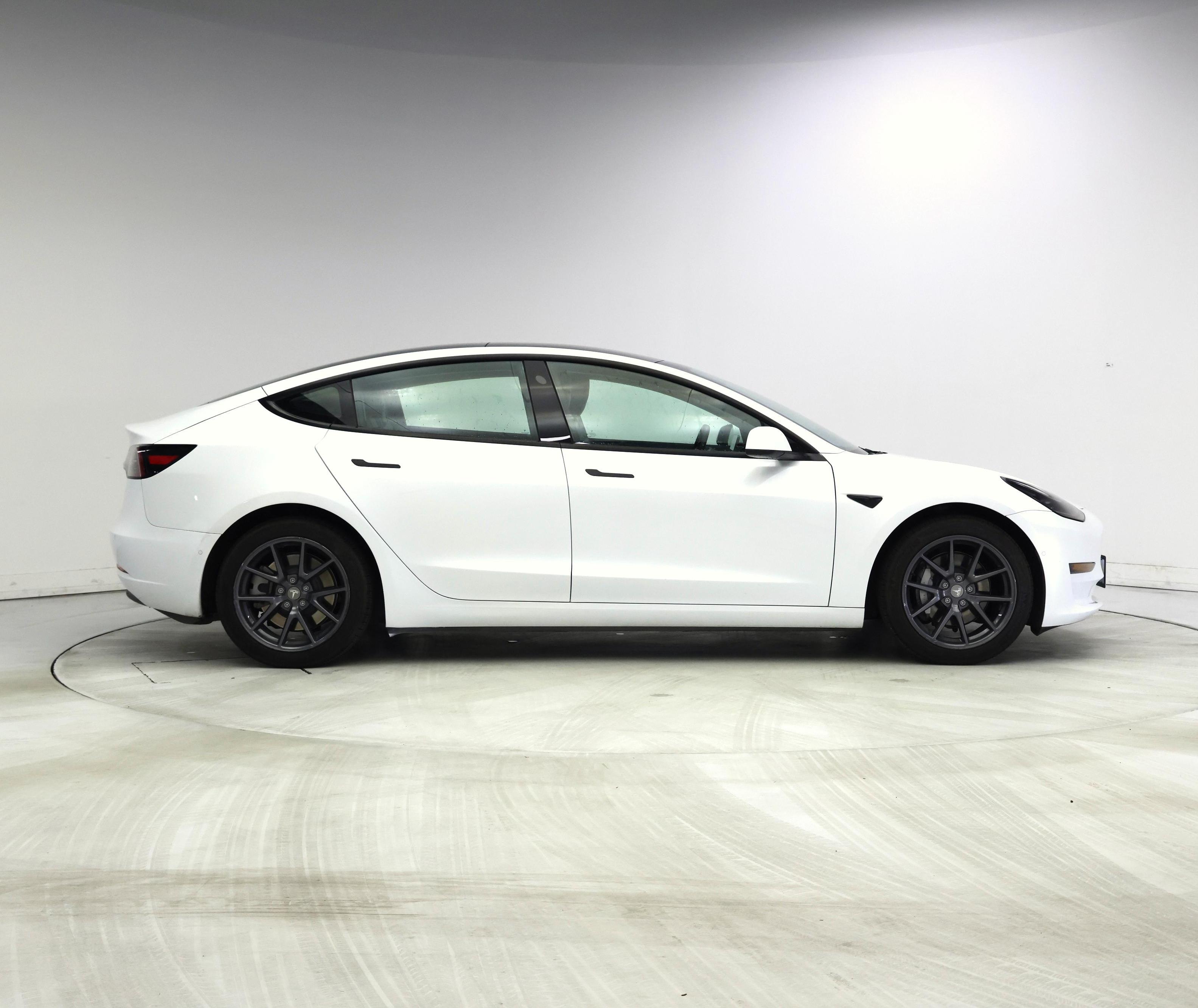 Thumbnail: 2022 Tesla Model 3 - 7