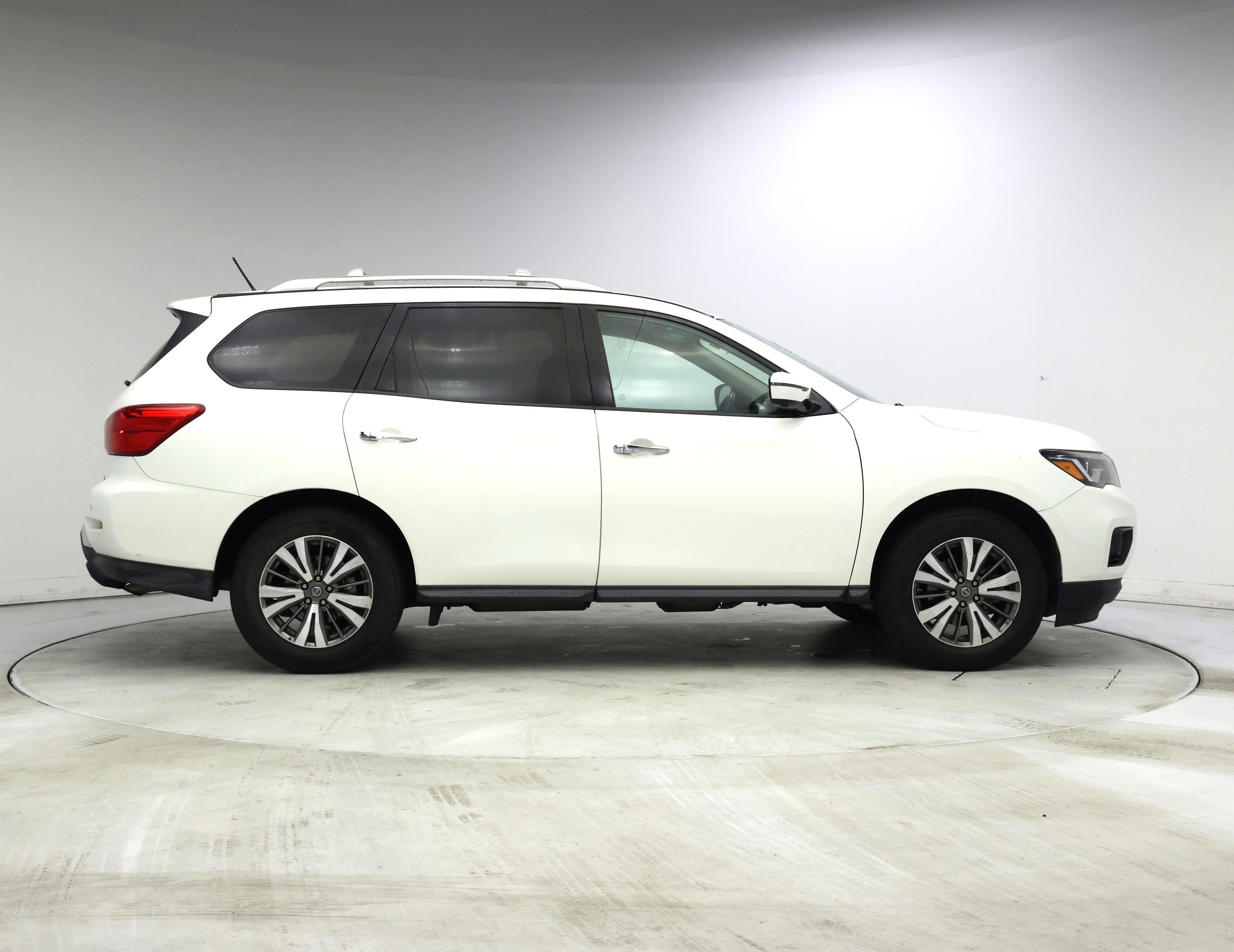 Thumbnail: 2018 Nissan Pathfinder - 7