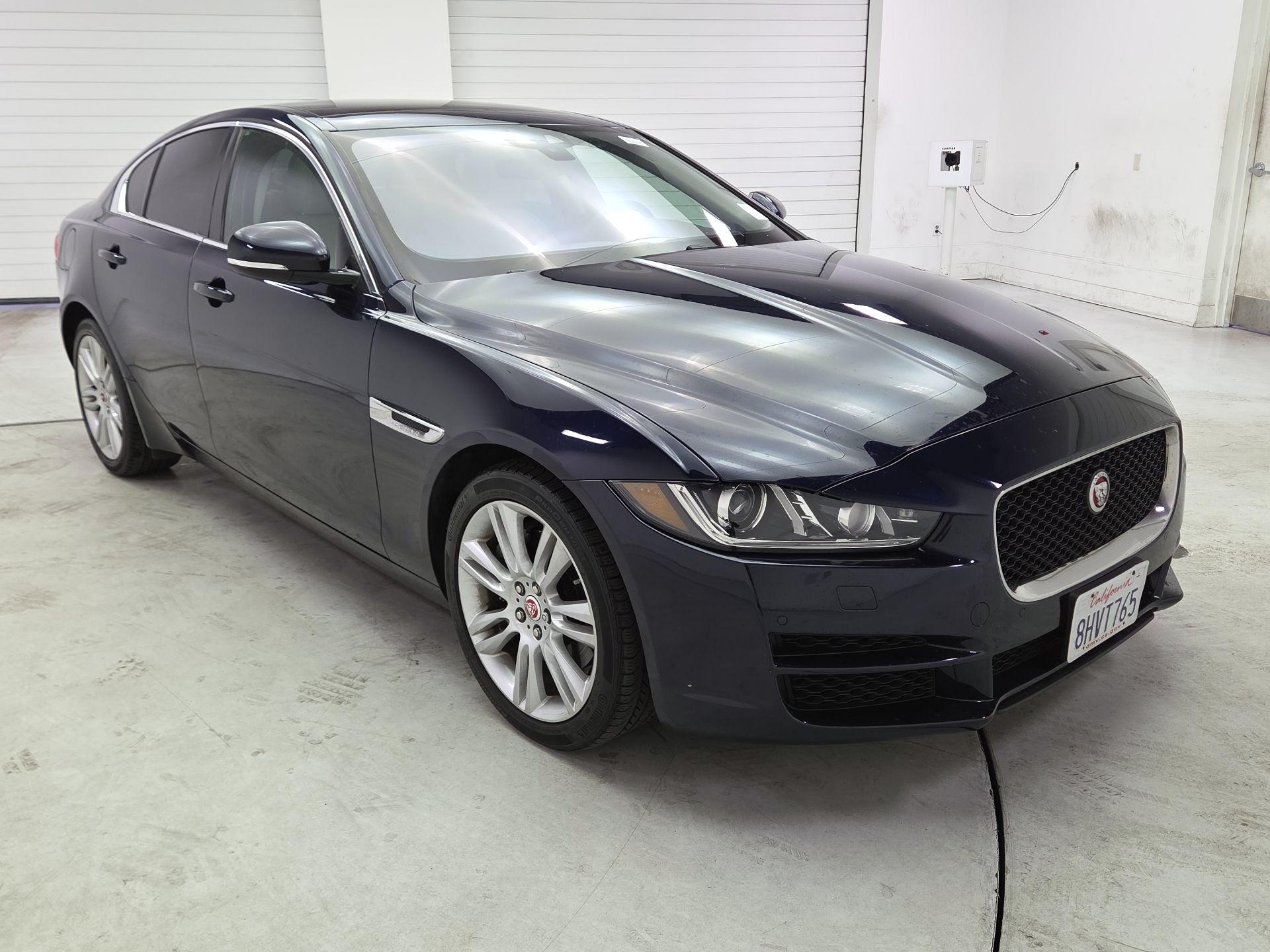 Thumbnail: 2019 Jaguar XE - 1
