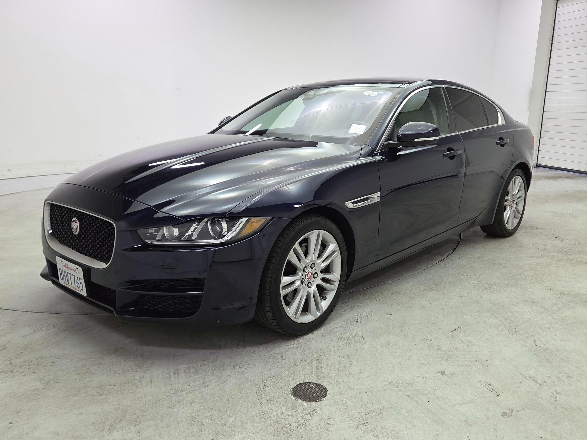 Thumbnail: 2019 Jaguar XE - 3