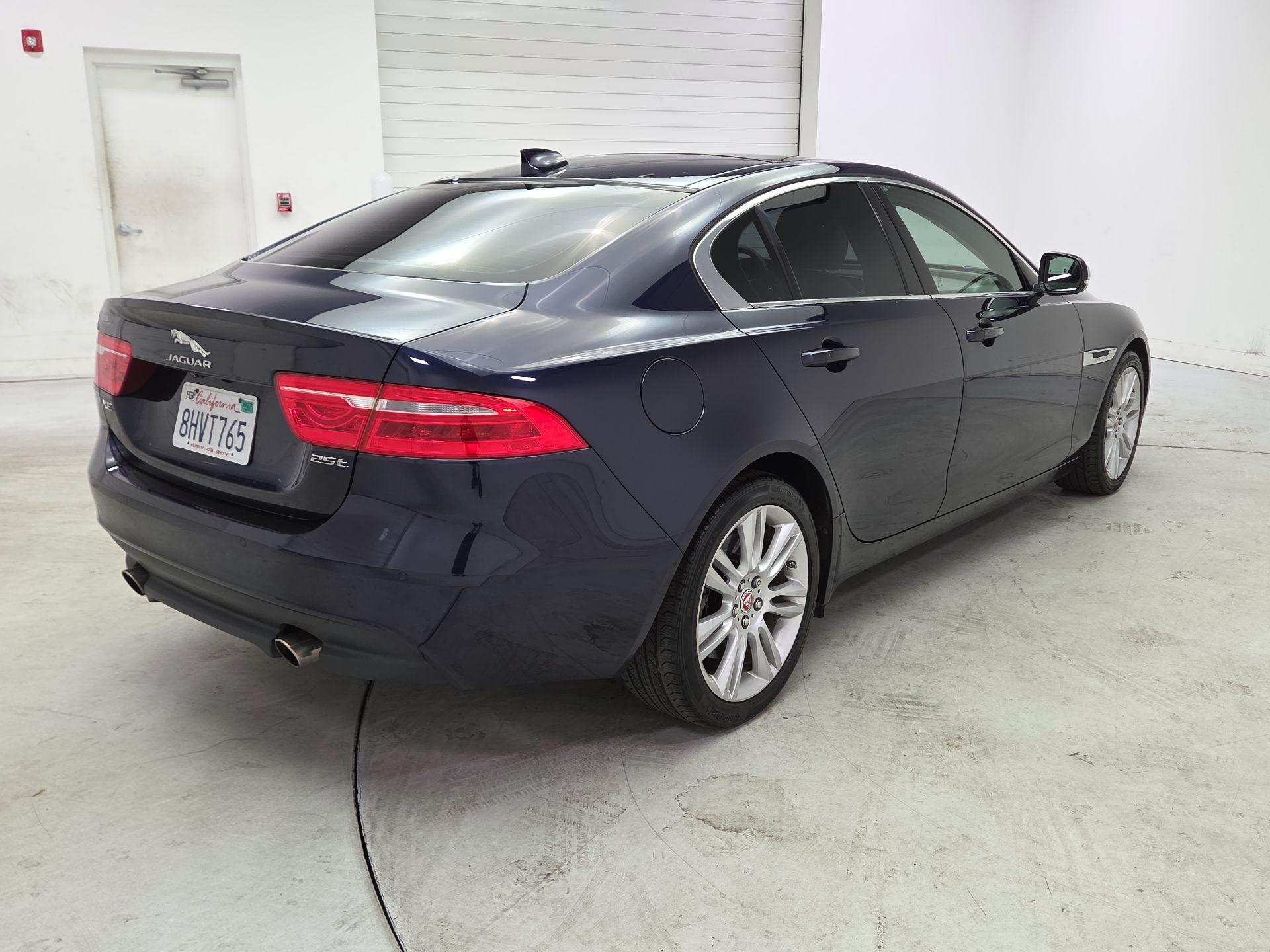 Thumbnail: 2019 Jaguar XE - 5
