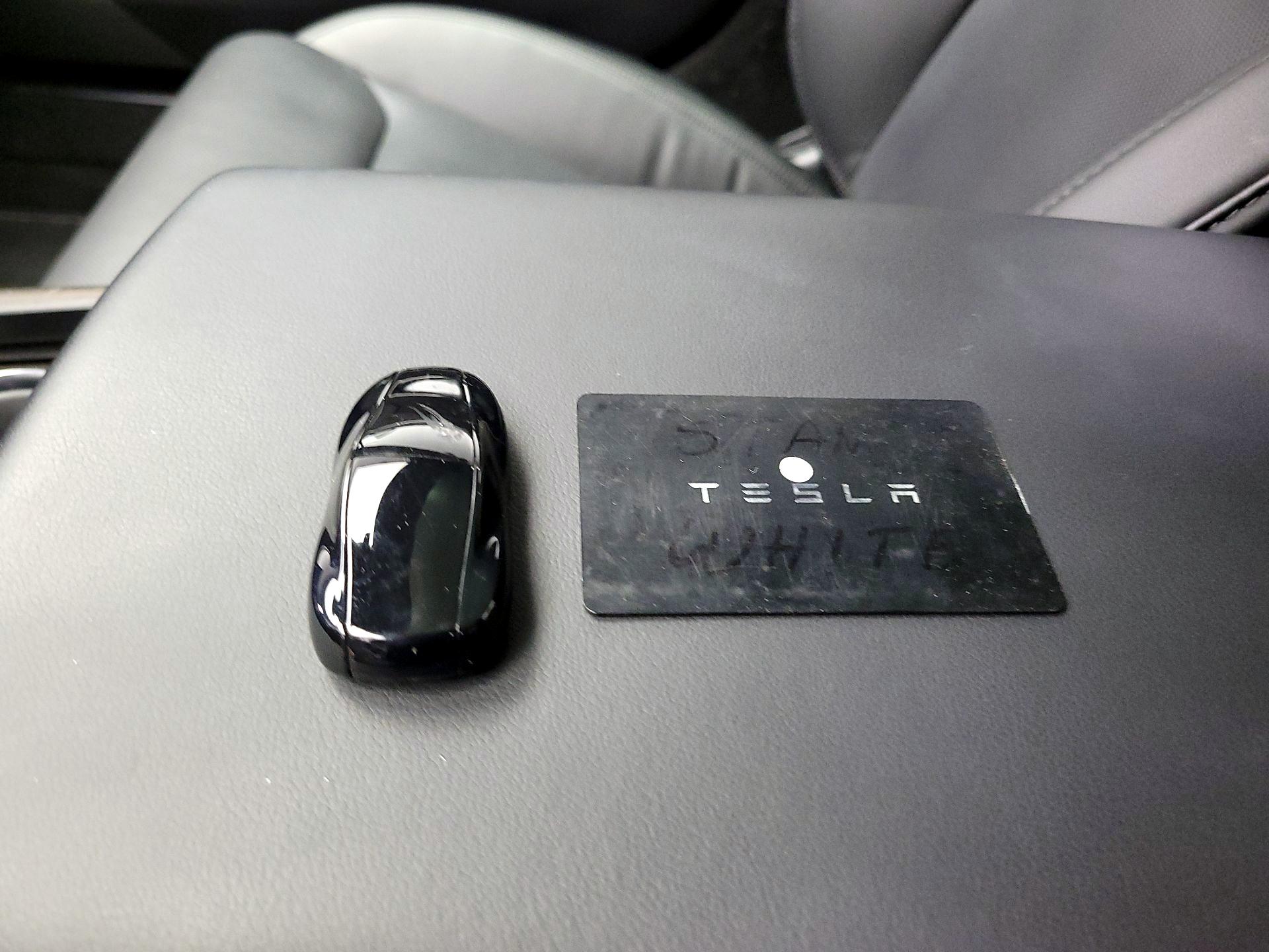 Thumbnail: 2022 Tesla Model S - 20