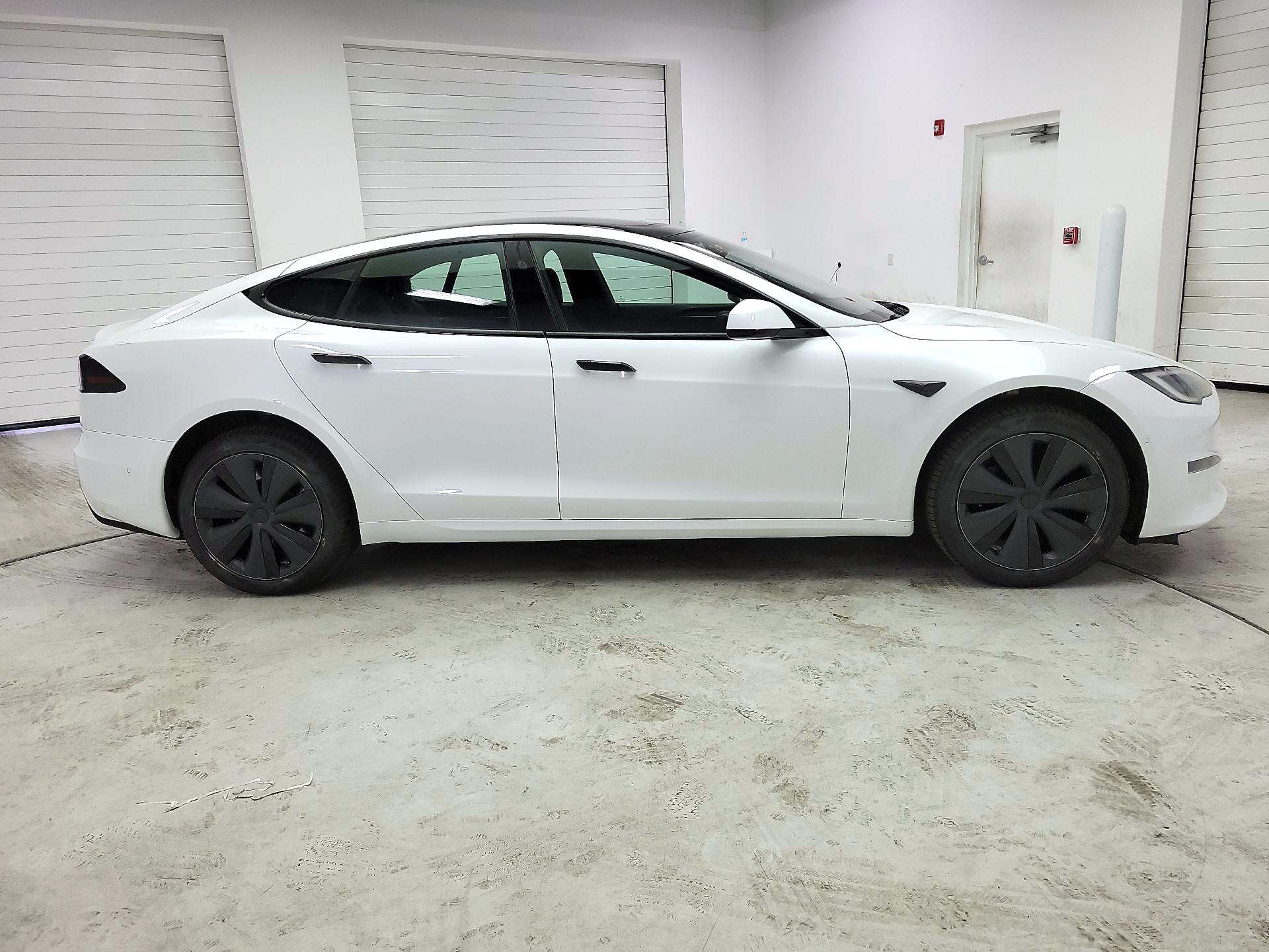 Thumbnail: 2022 Tesla Model S - 4