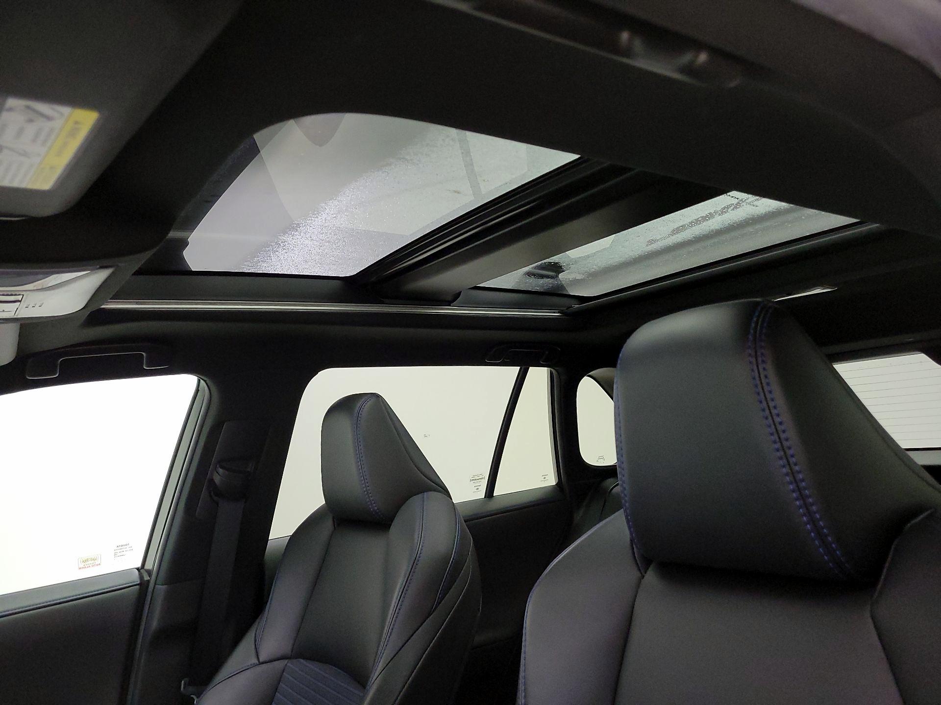Thumbnail: 2020 Toyota RAV4 - 18