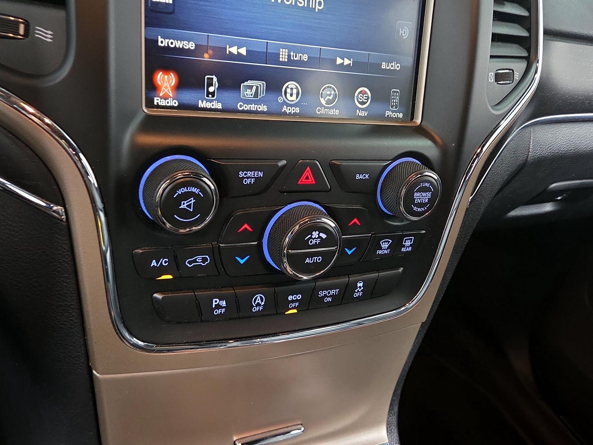 Thumbnail: 2017 Jeep Grand Cherokee - 15