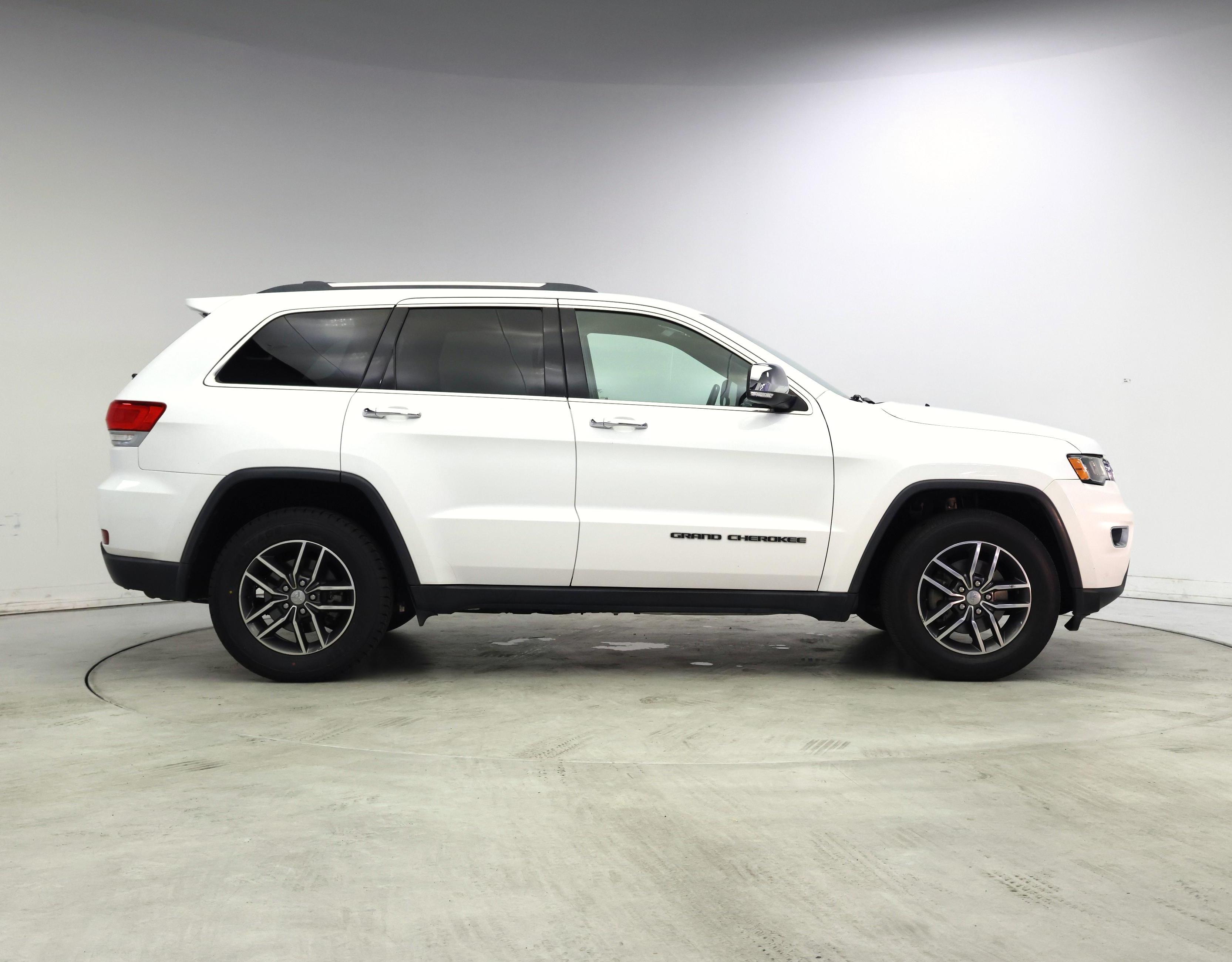 Thumbnail: 2017 Jeep Grand Cherokee - 7