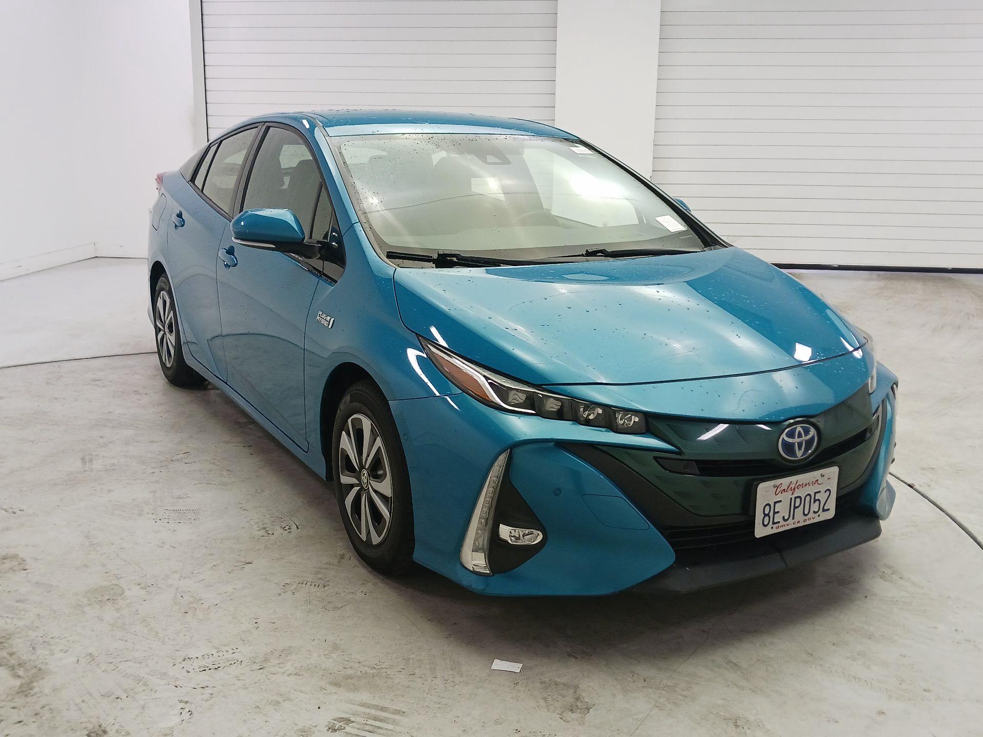 Thumbnail: 2017 Toyota Prius Prime - 1