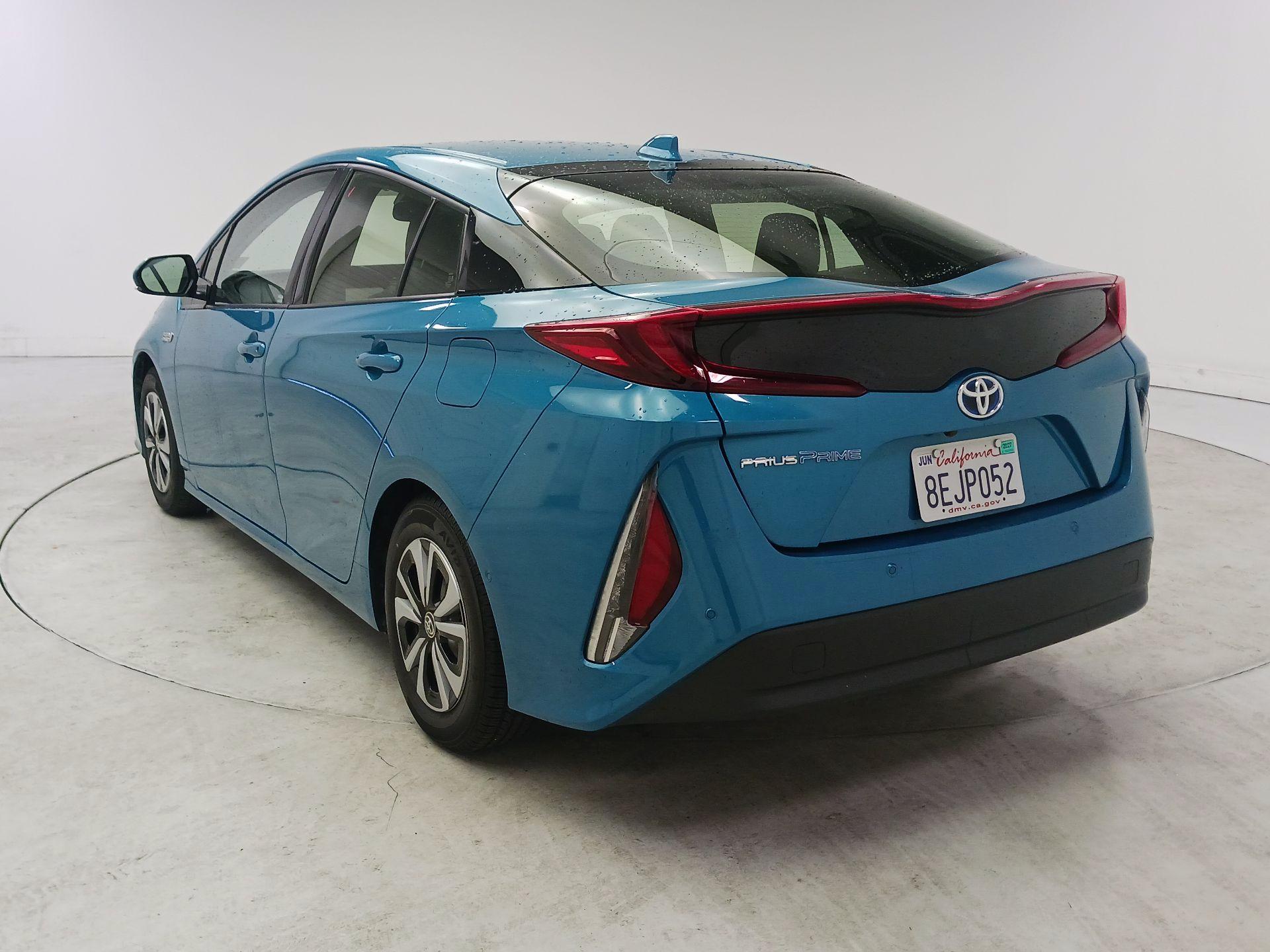 Thumbnail: 2017 Toyota Prius Prime - 7
