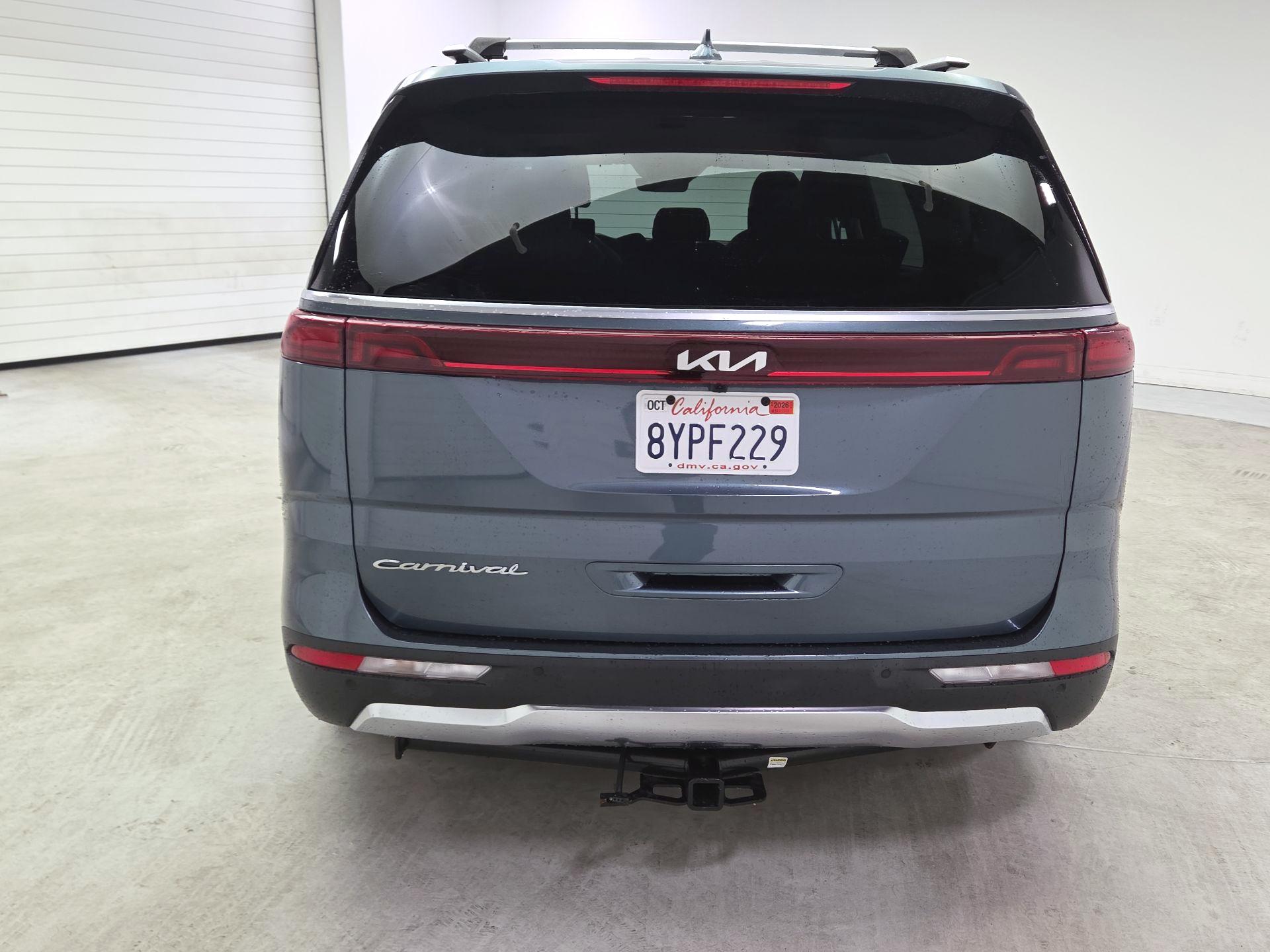 Thumbnail: 2022 Kia Carnival - 6
