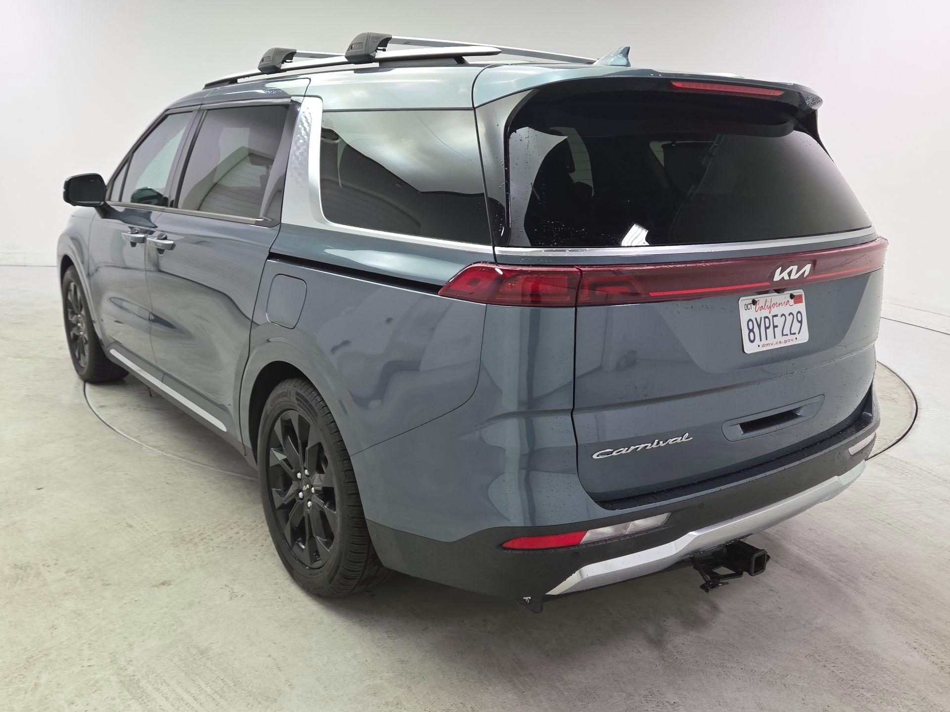 Thumbnail: 2022 Kia Carnival - 7