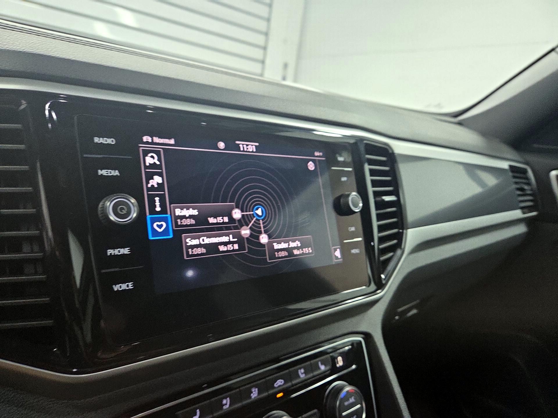 Thumbnail: 2021 Volkswagen Atlas - 11