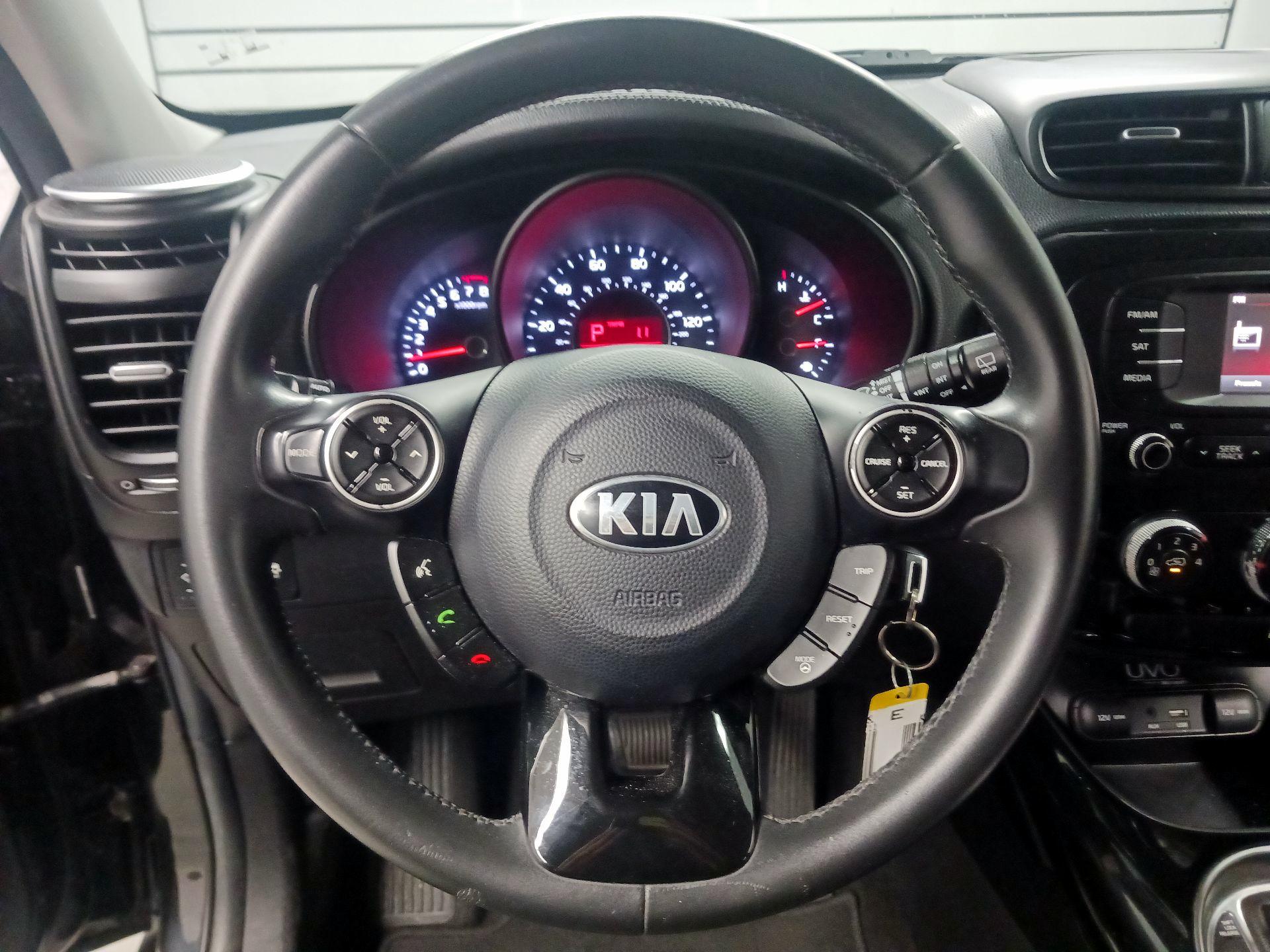 Thumbnail: 2015 Kia Soul - 10