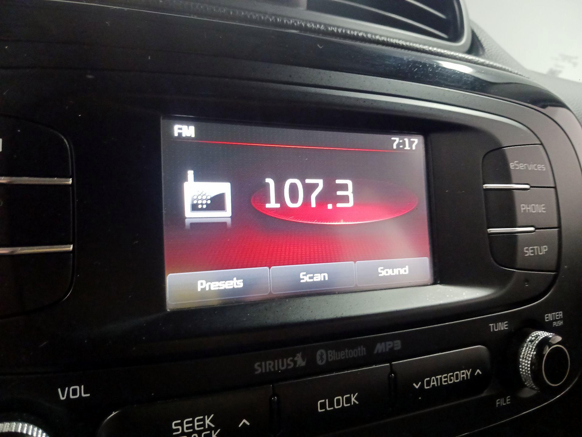 Thumbnail: 2015 Kia Soul - 15