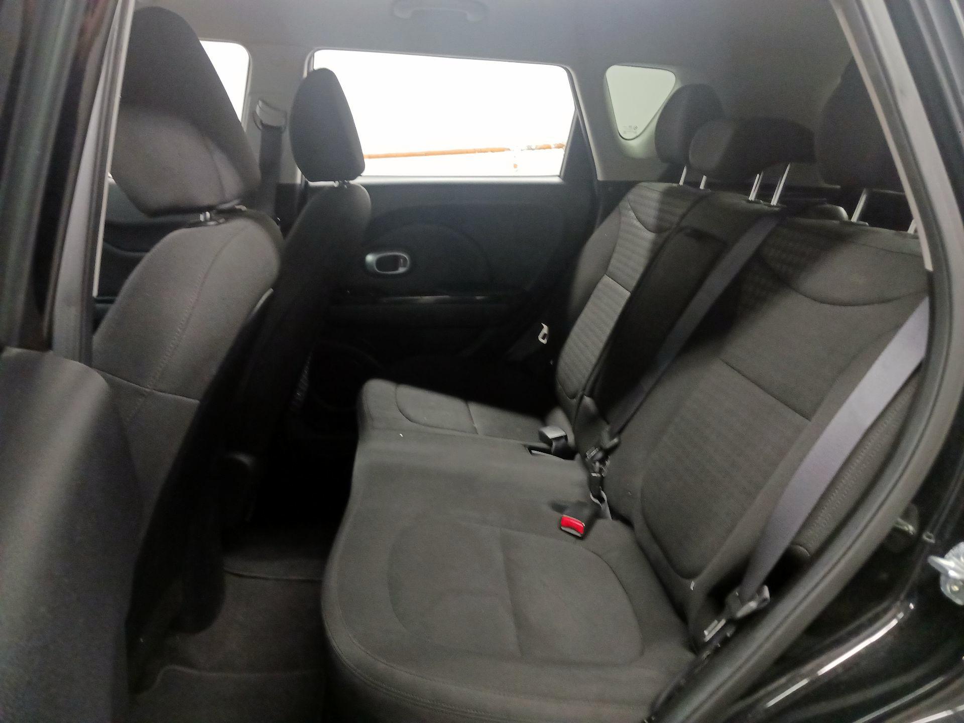 Thumbnail: 2015 Kia Soul - 19