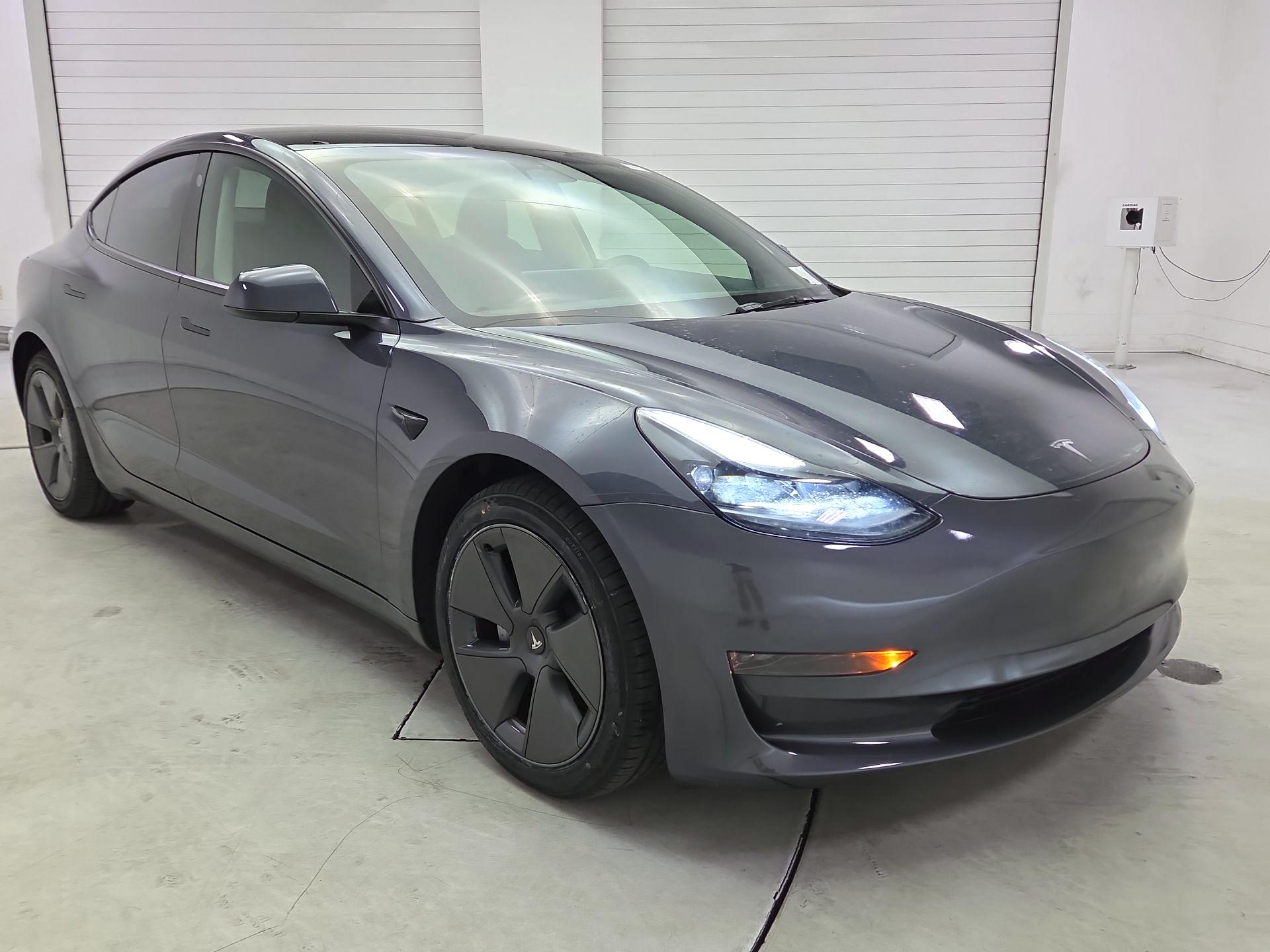 Thumbnail: 2023 Tesla Model 3 - 1