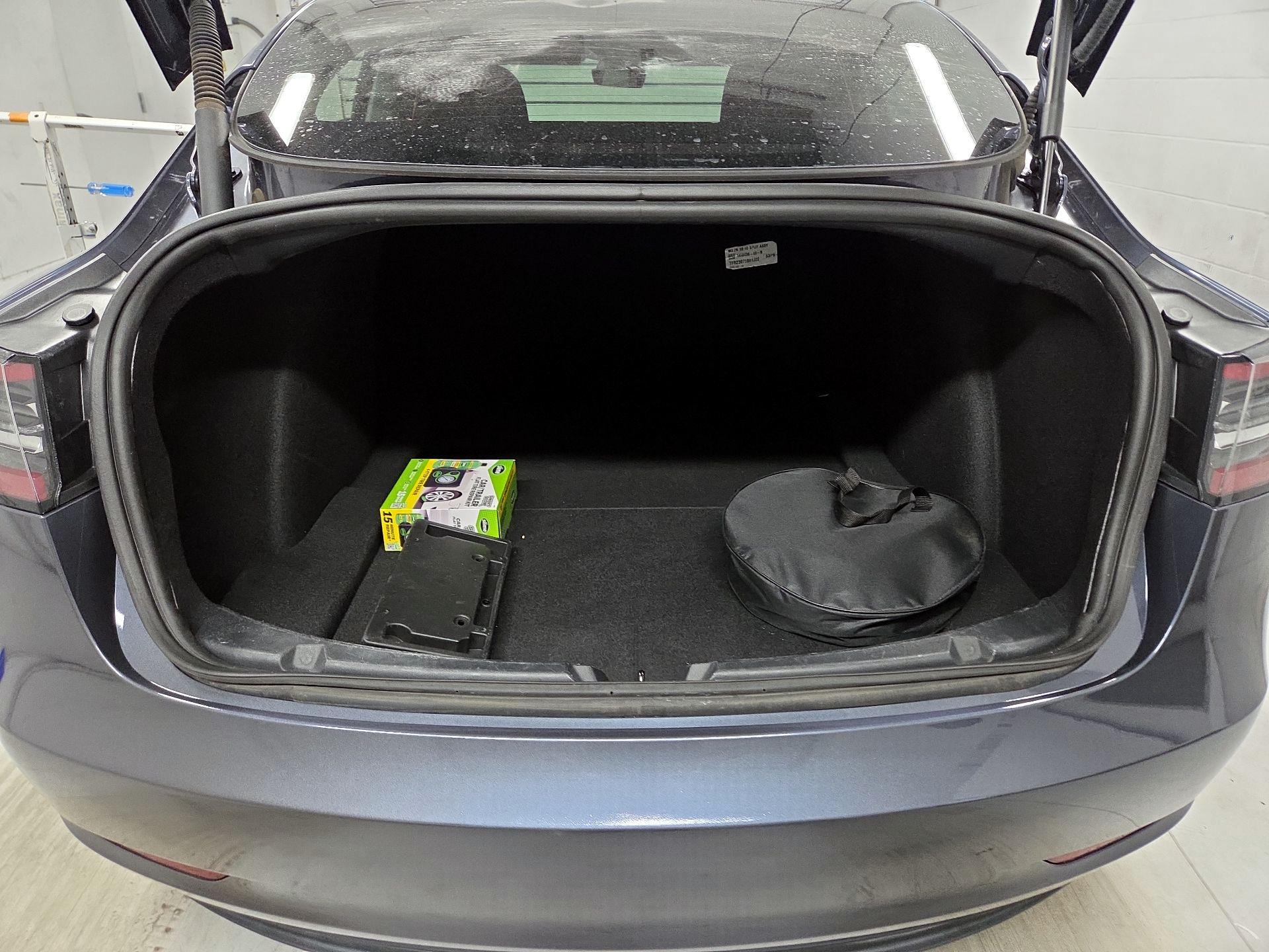 Thumbnail: 2023 Tesla Model 3 - 14