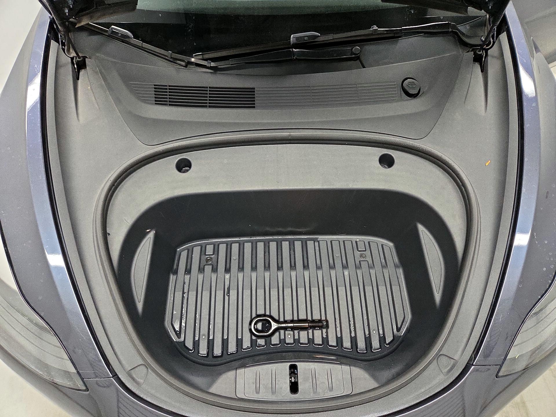 Thumbnail: 2023 Tesla Model 3 - 15