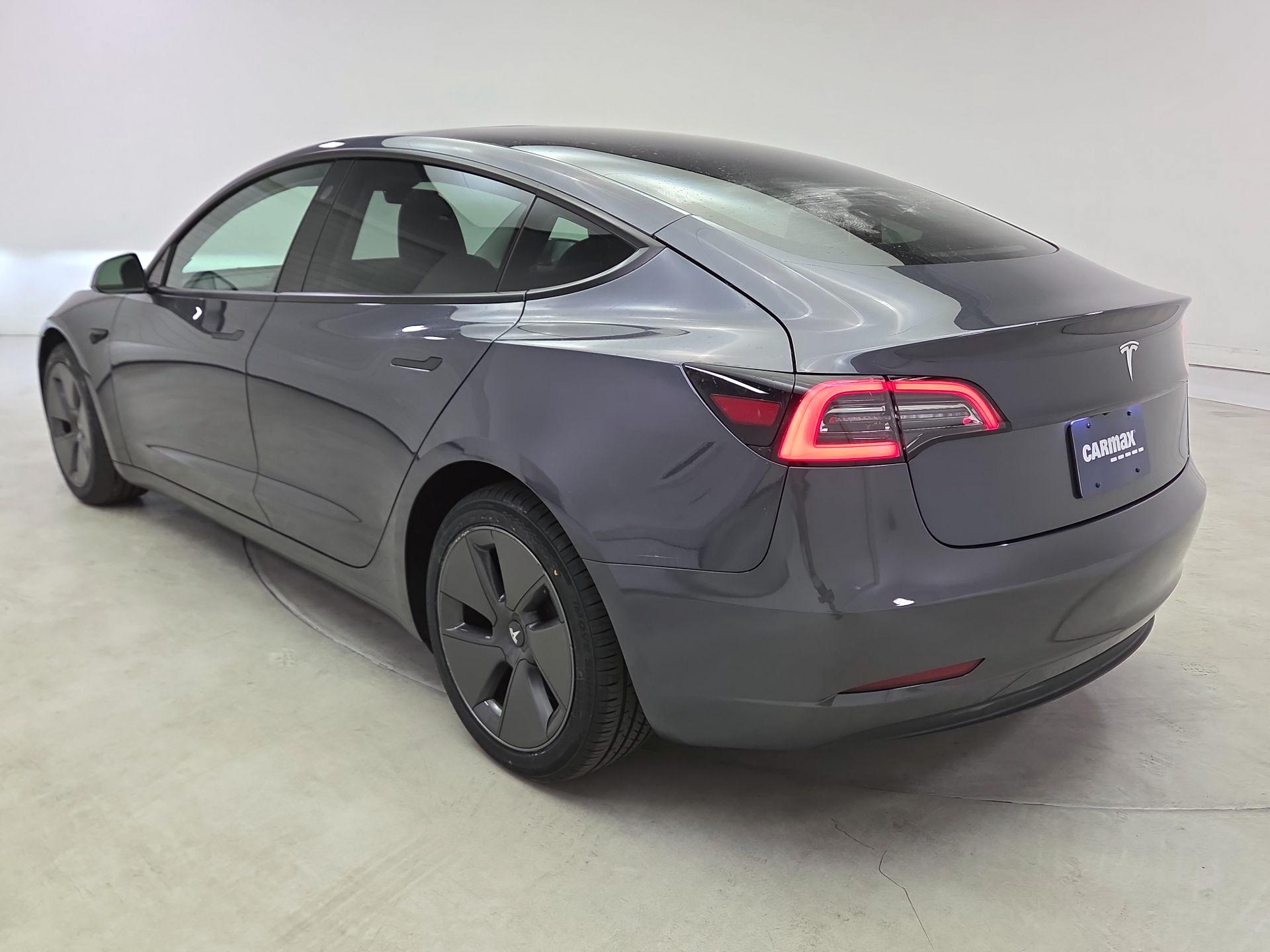 Thumbnail: 2023 Tesla Model 3 - 7