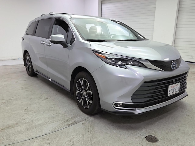 Silver 2025 Toyota Sienna Platinum 7-Passenger AWD Minivan All-Wheel Drive Automatic