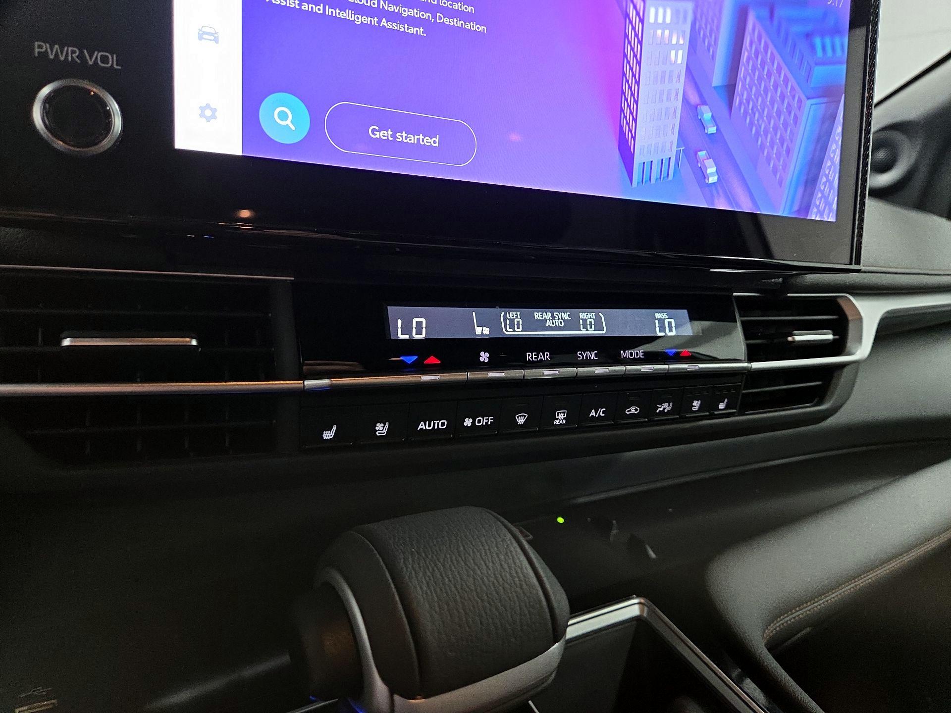 Thumbnail: 2025 Toyota Sienna - 12