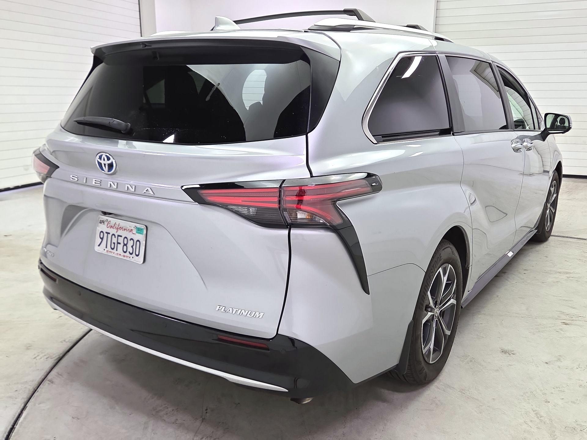 Thumbnail: 2025 Toyota Sienna - 5
