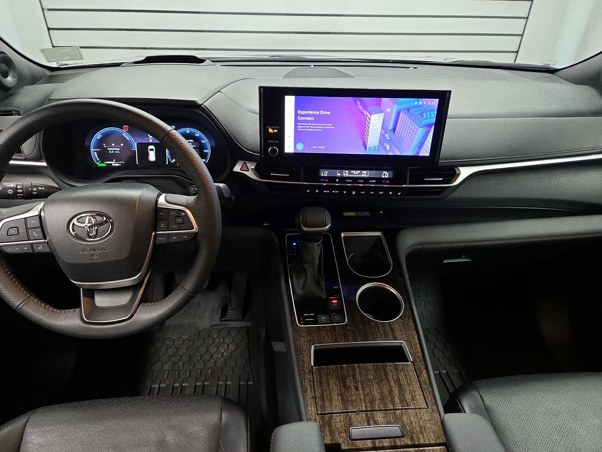 Thumbnail: 2025 Toyota Sienna - 8